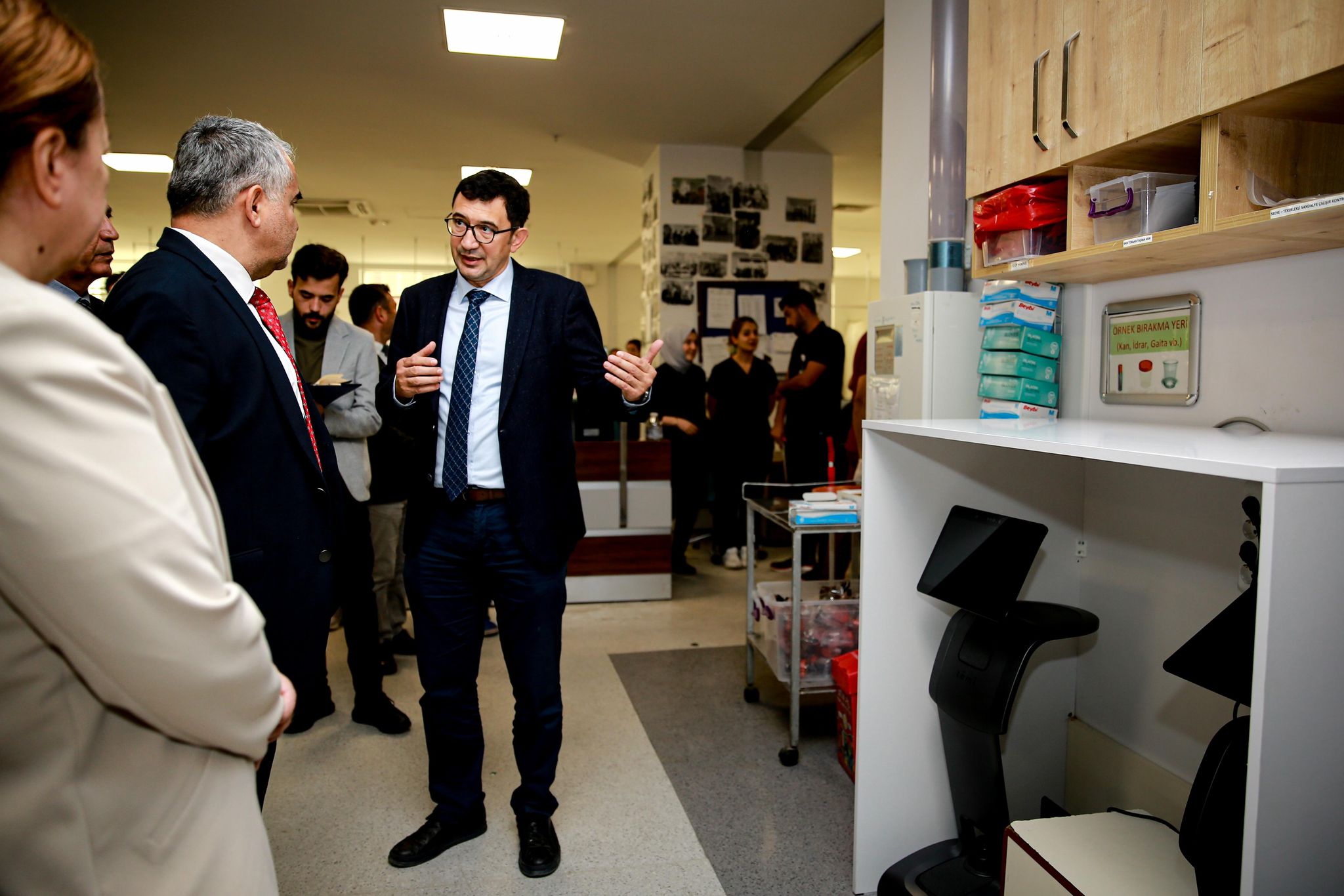 Adu Hastanesinde Asistan Robot Donemi 612455 2332Cfbfc940283F7Ee53D3Be6B98976