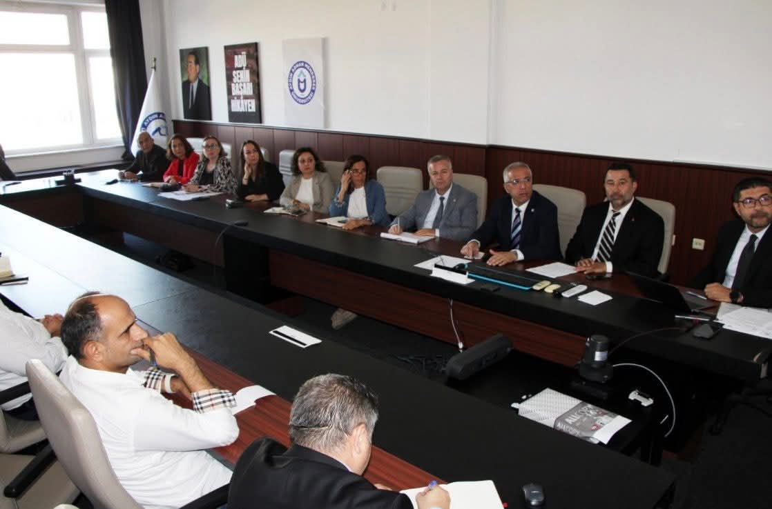 Adu Kusadasi Myo Mudurler Kurulu Toplantisina Katildi 611250 Ef8Ce462C0Ecc70Dc8759761C6115Ed6