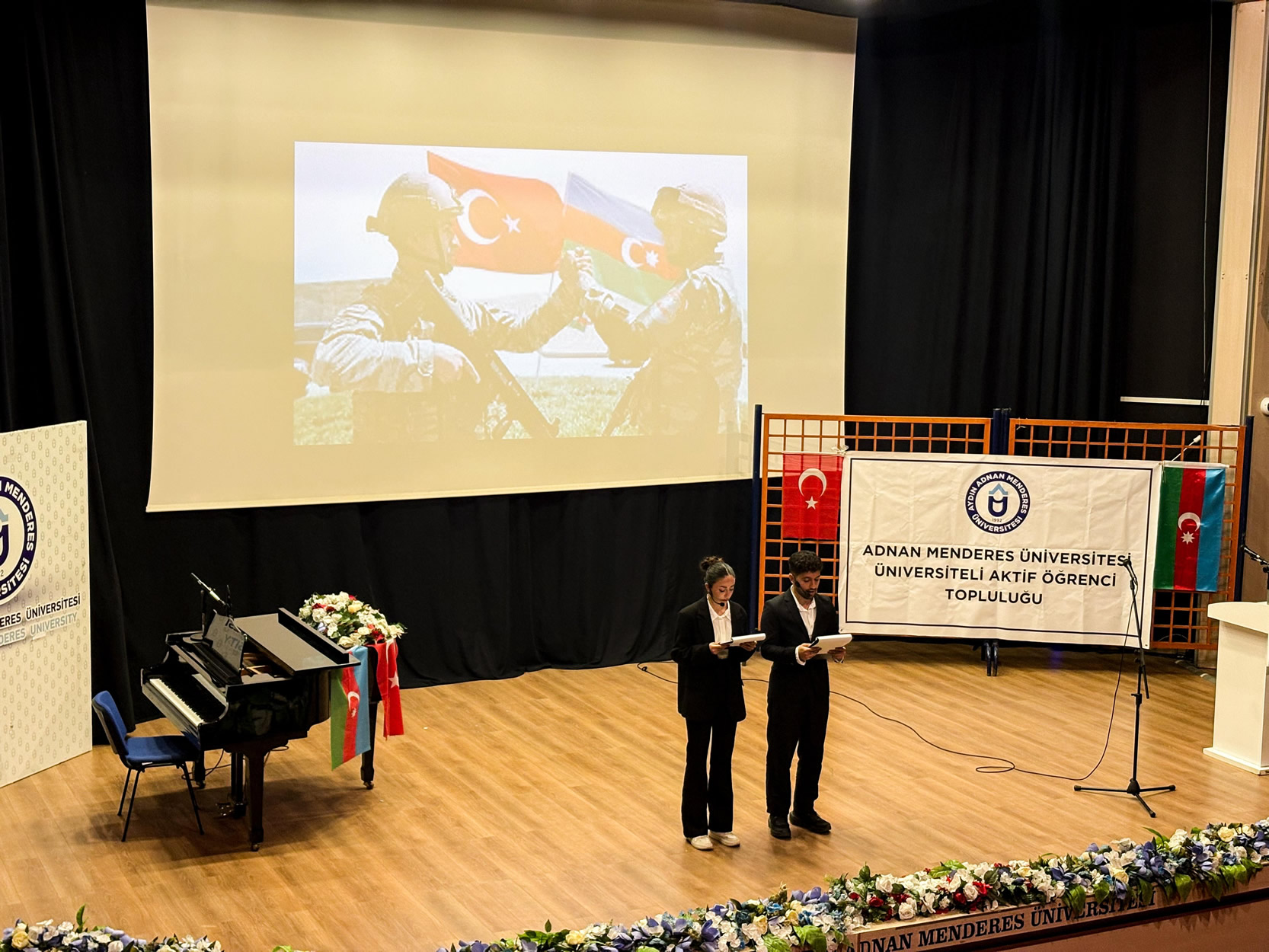 Adude Azerbeycanli Ogrencilerden Sanli Zafer Etkinligi 613839 04D031477F15Ce3D9Aa0Aa57F070B797