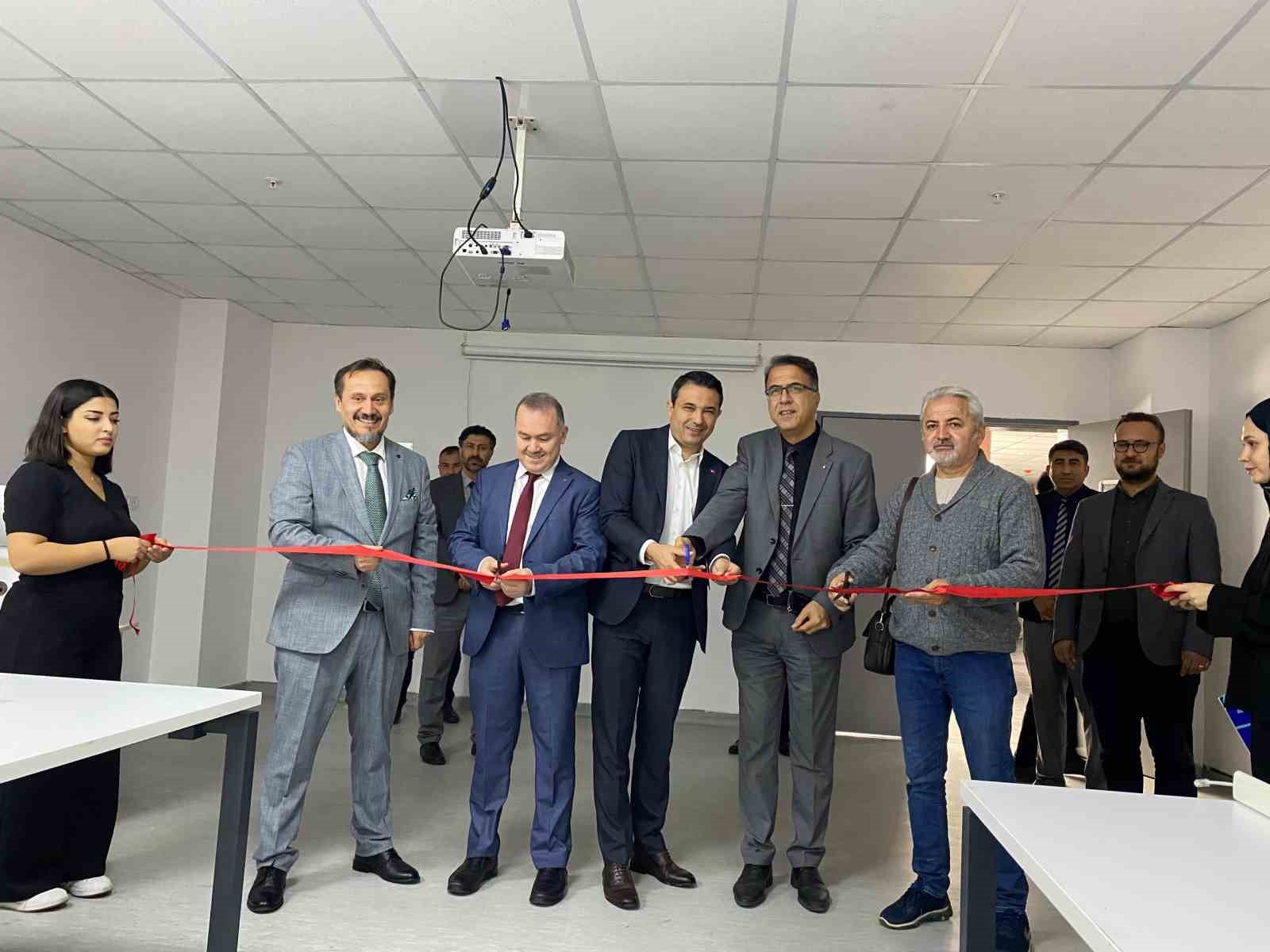 Adude Bilgisayar Labaratuvari Yenilendi Dd80D047C533B2022295B1Ba4De7C97B