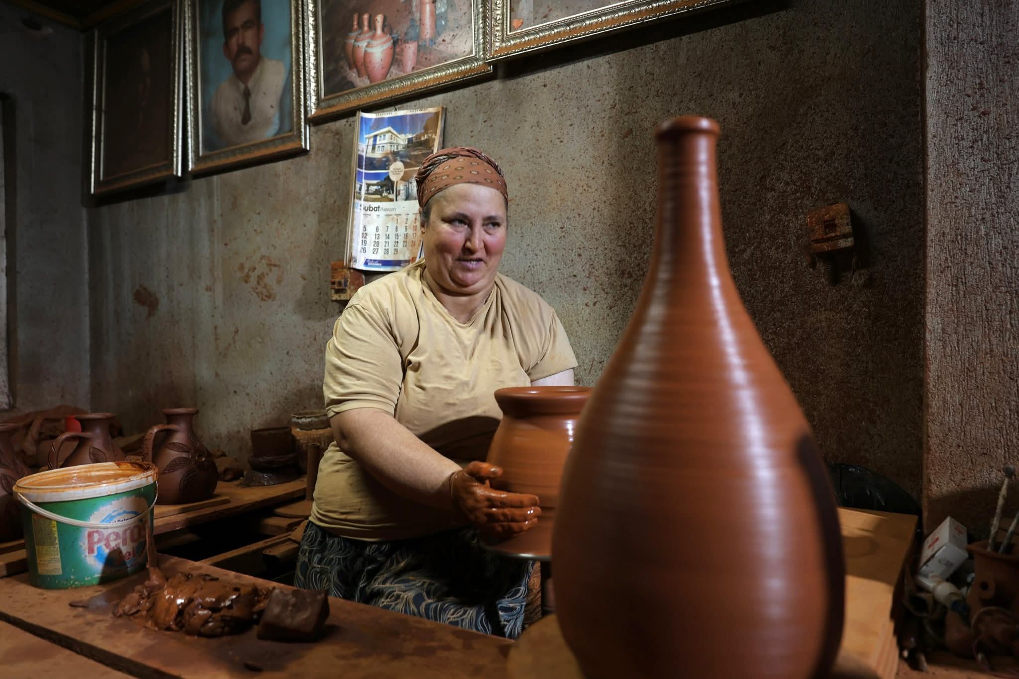 Ak Parti Milletvekili Seda Saribas Karacasuda Comlek Atolyelerini Gezdi 615830 07E877D84A9309B8Edc5B6Cfd8605B33