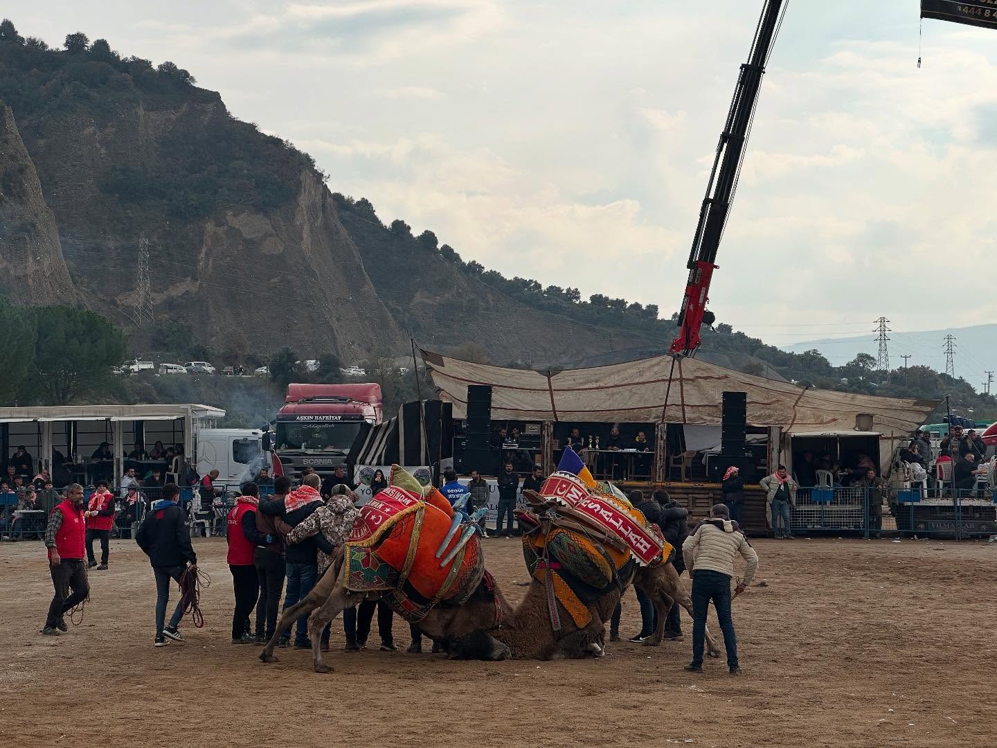 Ak Partiden Chpye Deve Guresi Tepkisi 614796 4395F69Bd52Fa04Bdab545989E9Db9A0