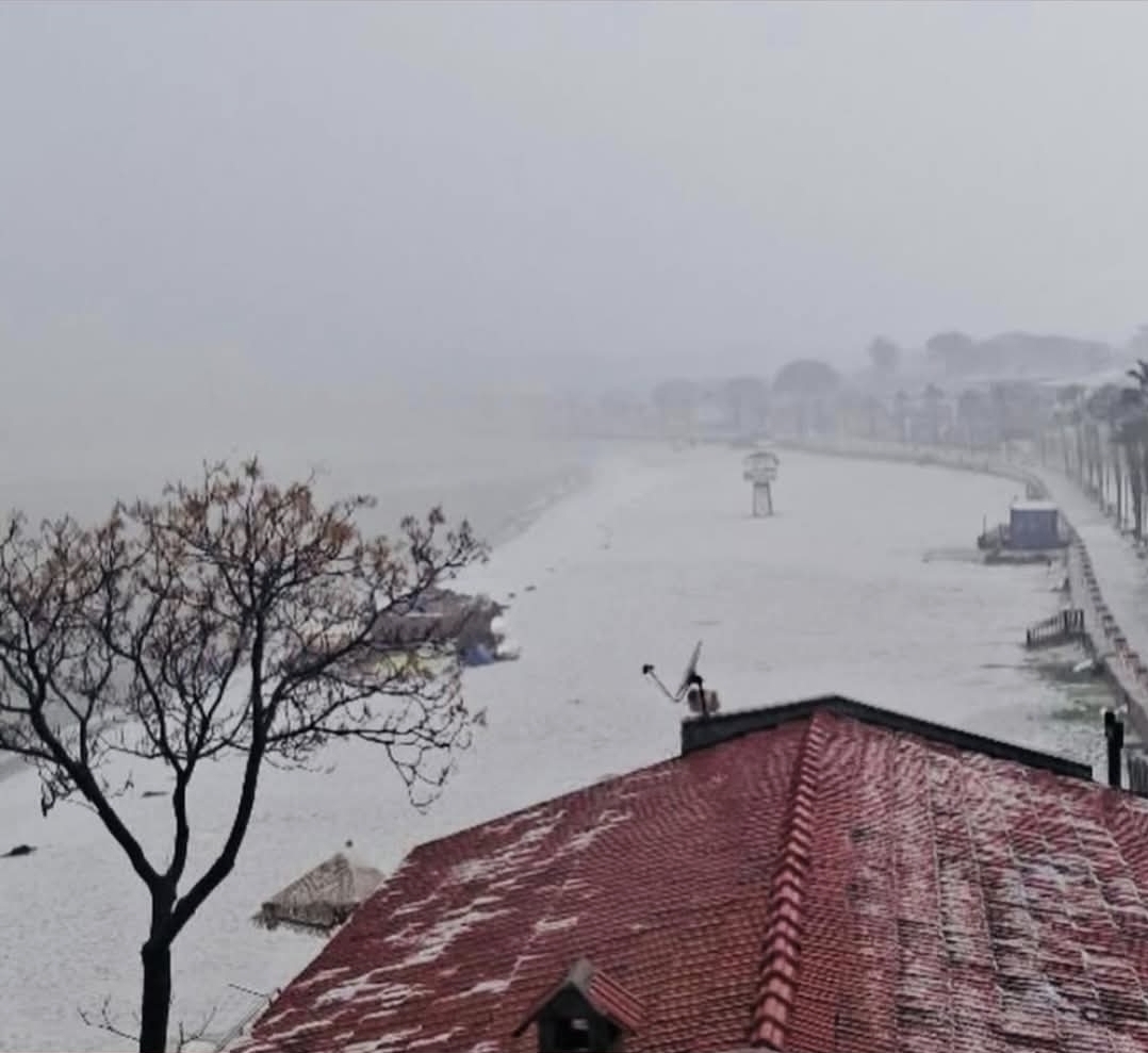 Altinkumda Kartpostallik Goruntu 617938 B412932Ca3Bc398E48F2E569Bffb812B