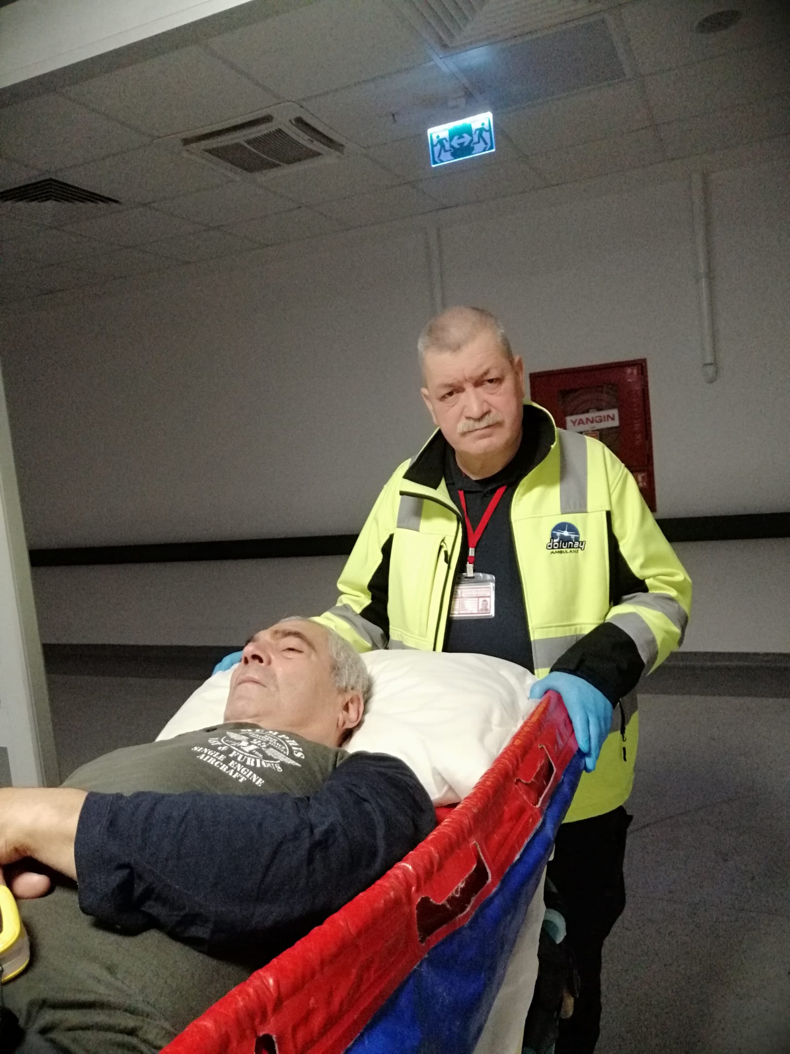 Ambulans Ucak Aydinli Gurbetci Icin Havalandi 617706 A4F44825015417E2B27025611A174Bc7