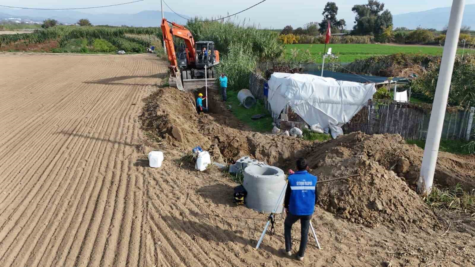 Atcada Kanalizasyon Hatti Yapimi Basladi 3Beb80Fb3B8Cf4806F4D824E31D4B8C6