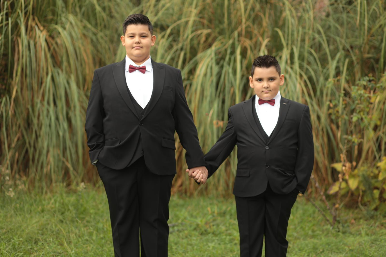 Atici Ailesinden Erol Ve Emirhana Unutulmaz Sunnet Cemiyeti 611379 Af9810E276D0Db3A6F615880Df11A1Cd