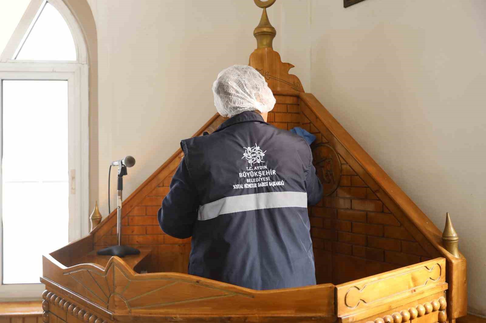 Aydin Buyuksehir Belediyesi Camilerde Temizlik Calismalarini Surduruyor 625178693Bb1451F81Cf4B8850B61C92