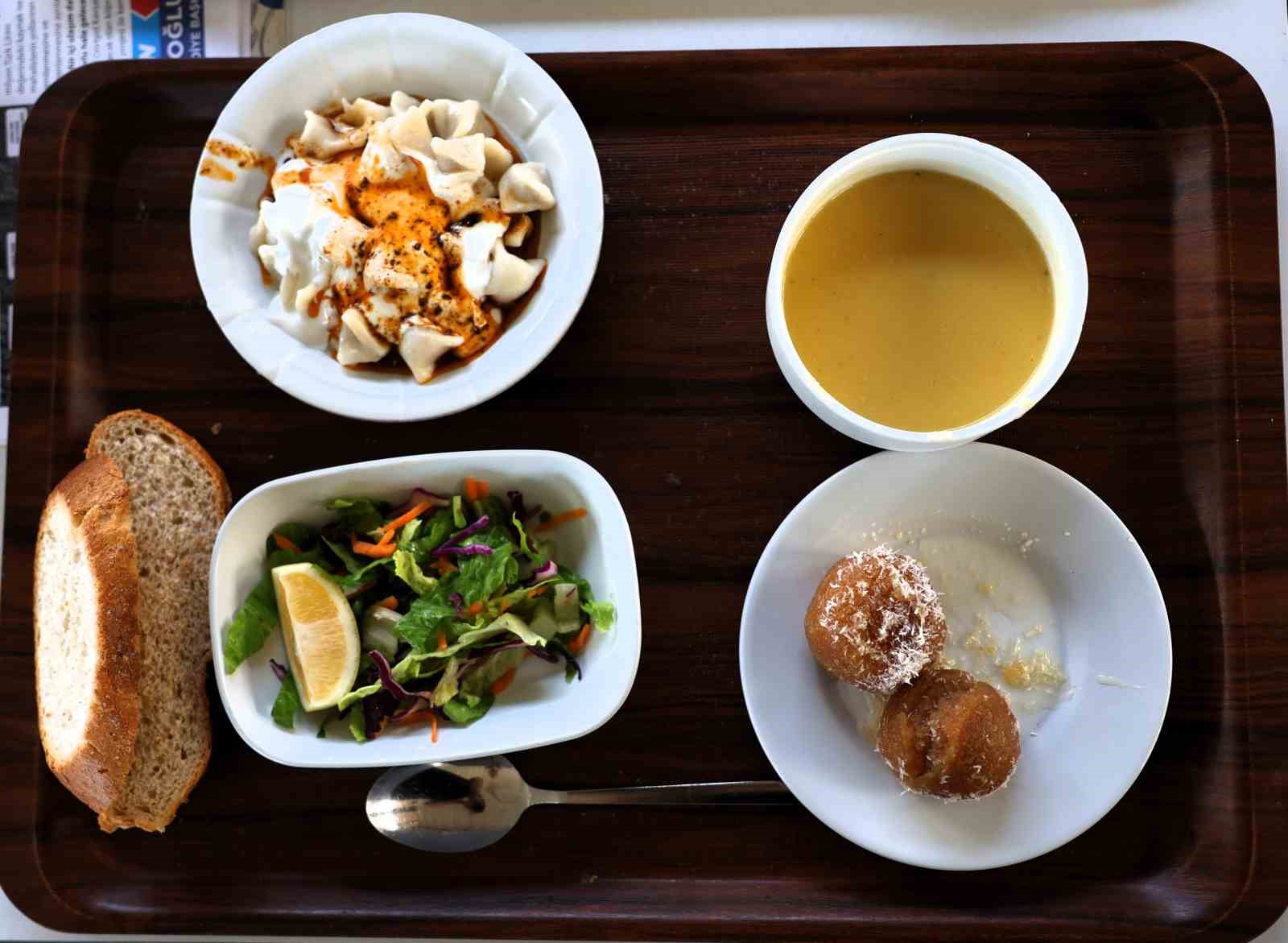 Aydin Buyuksehir Belediyesi Havuz Kafede 4 Cesit Yemek 75 Tl 87Ceb3C0C13F52D15Dabf28366036F09