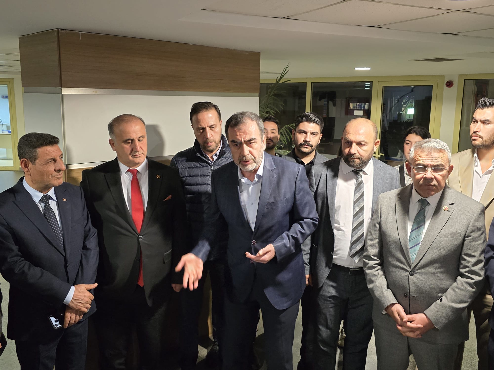 Aydin Buyuksehir Meclisinde Tartisma Sonrasi Siyasi Trafik Chp Ve Ak Parti Art Arda Konustu 616485 E8A976390E40E01Dec83Edbc165E324E