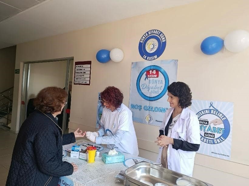 Aydin Devlet Hastanesinde Vatandaslar Diyabete Karsi Bilgilendirildi Ba08907Bf5D97A695Ef0Bb5A9920D4C6