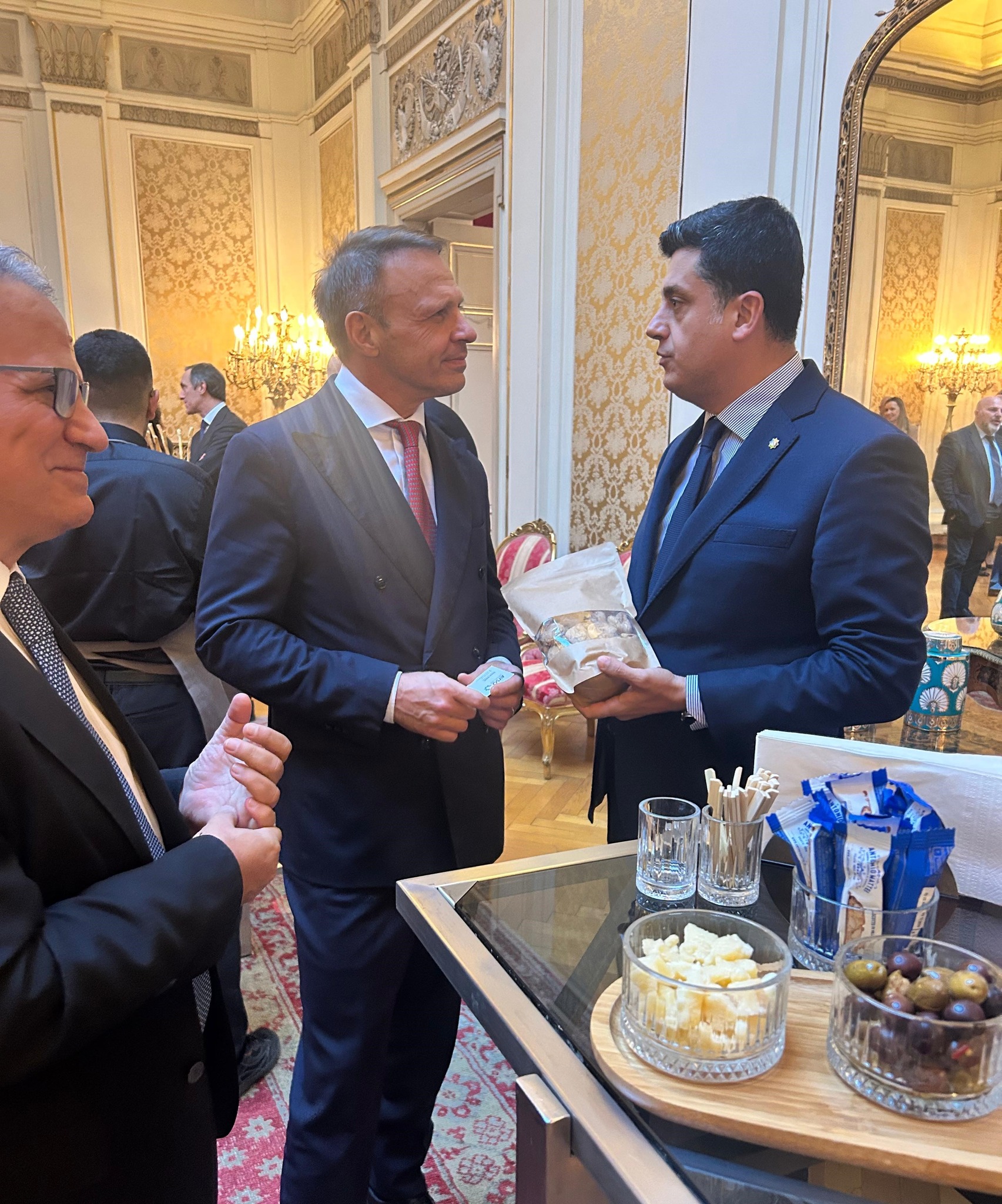 Aydin Inciri Venedik Sarayinda Parladi Italyan Bakana Incir Ikrami 617811 0Bf867E55C22F3A8110672E5Bbba14Bf