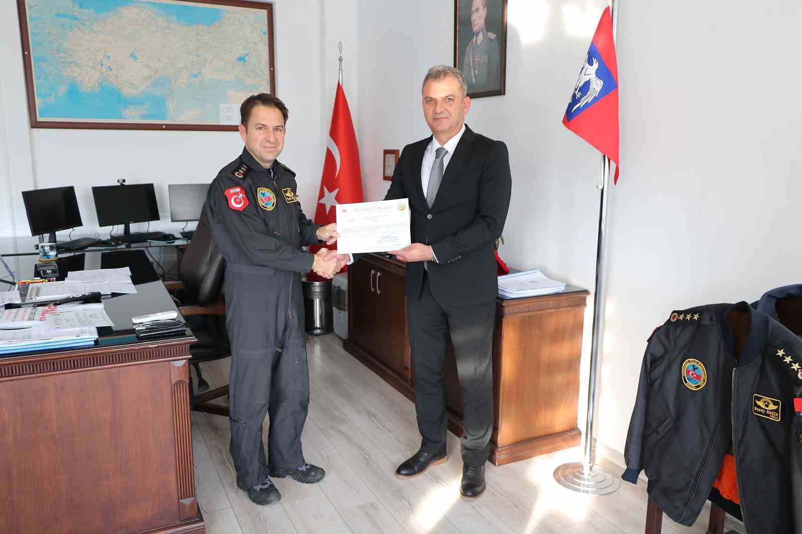Aydin Jandarma Helikopter Filo Komutanligi Ekibine Tesekkur Belgesi 96E0947C3Cbb105E661Ae74810Bbb61A