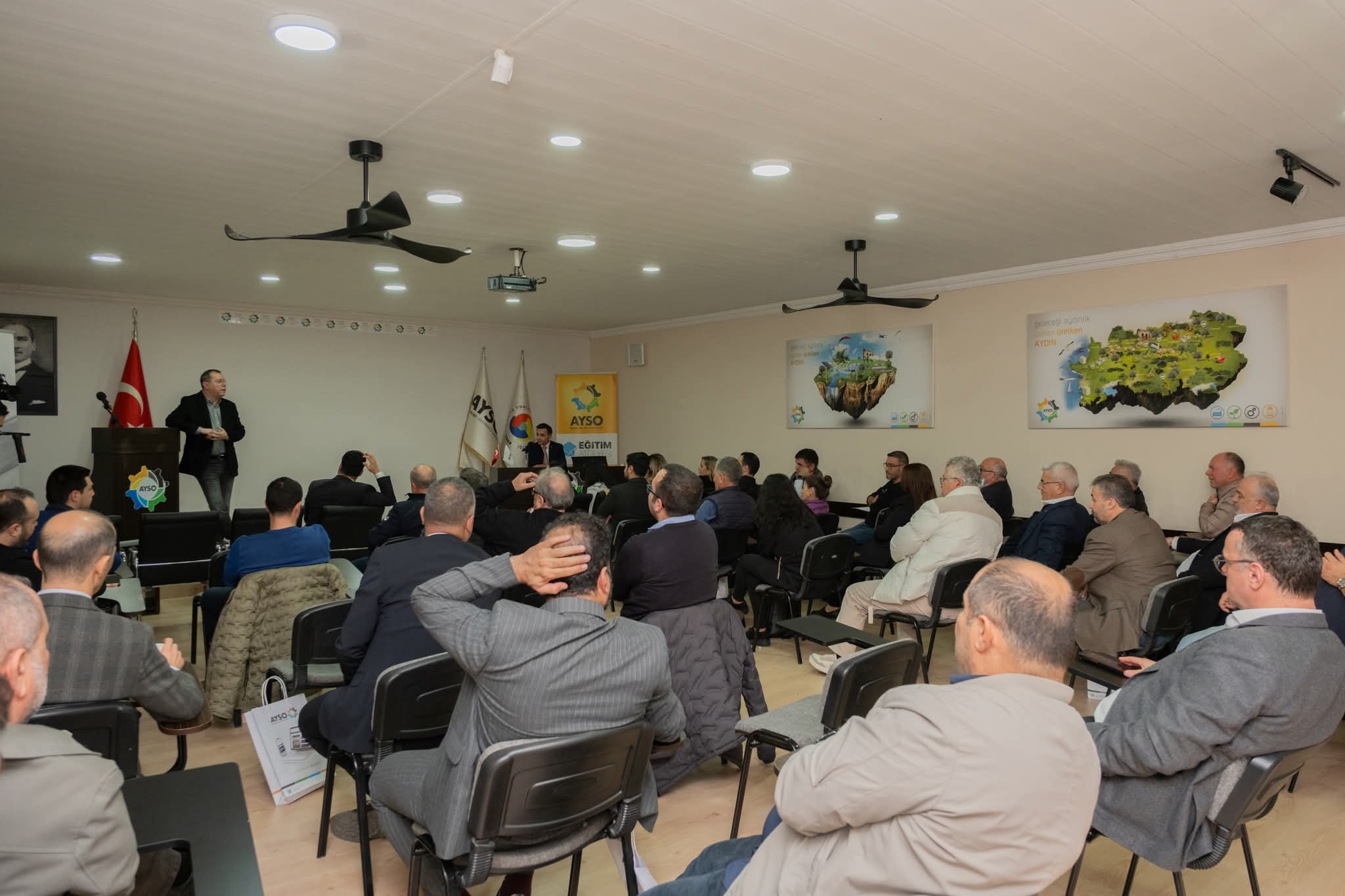 Aydin Sanayicisi Toplandi 617172 Ab6Edc78923De59737F7072272571965