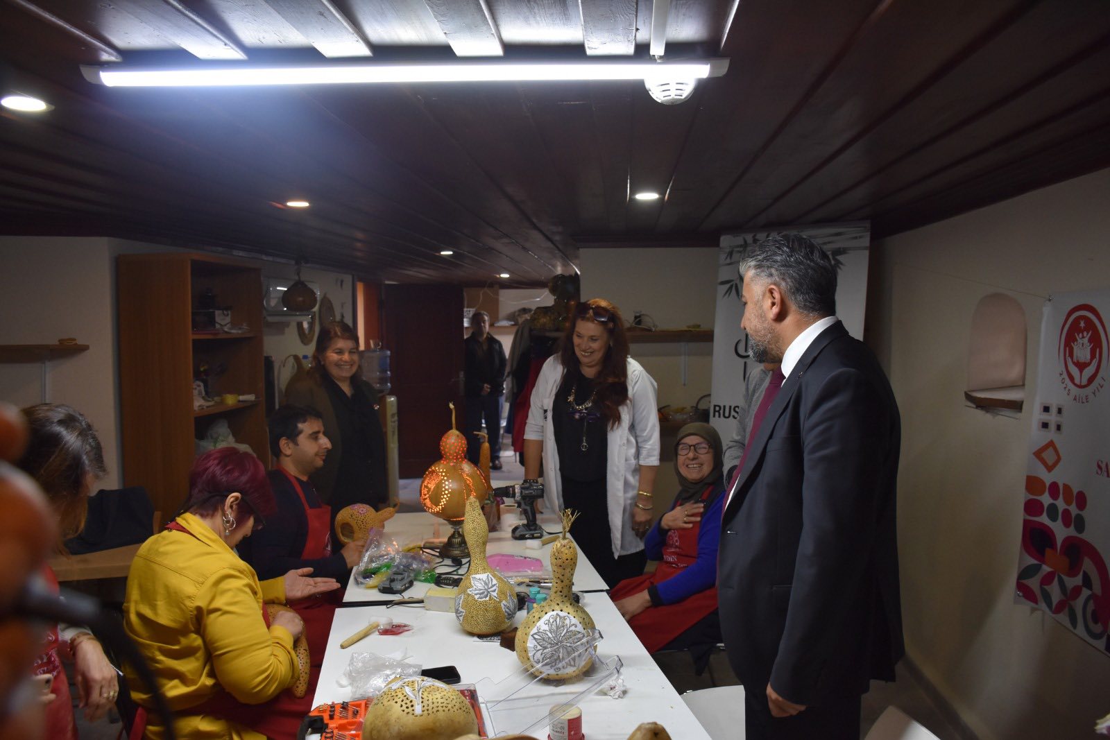 Aydinda Anlamli Proje Gaziler Ve Sehit Yakinlari Sanat Evinde Uretiyor 614820 4F973C5A61414A6Fe087D7F1B9B1553C