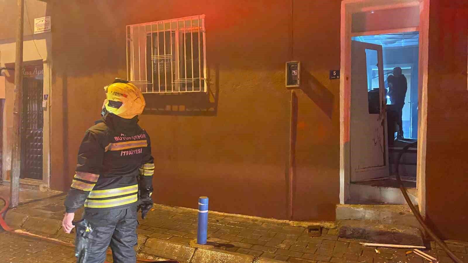 Aydinda Cikan Yanginda Yasli Kadin Evsiz Kaldi 7139Bfbcc2D7B964Fbb33Edeb57C063F