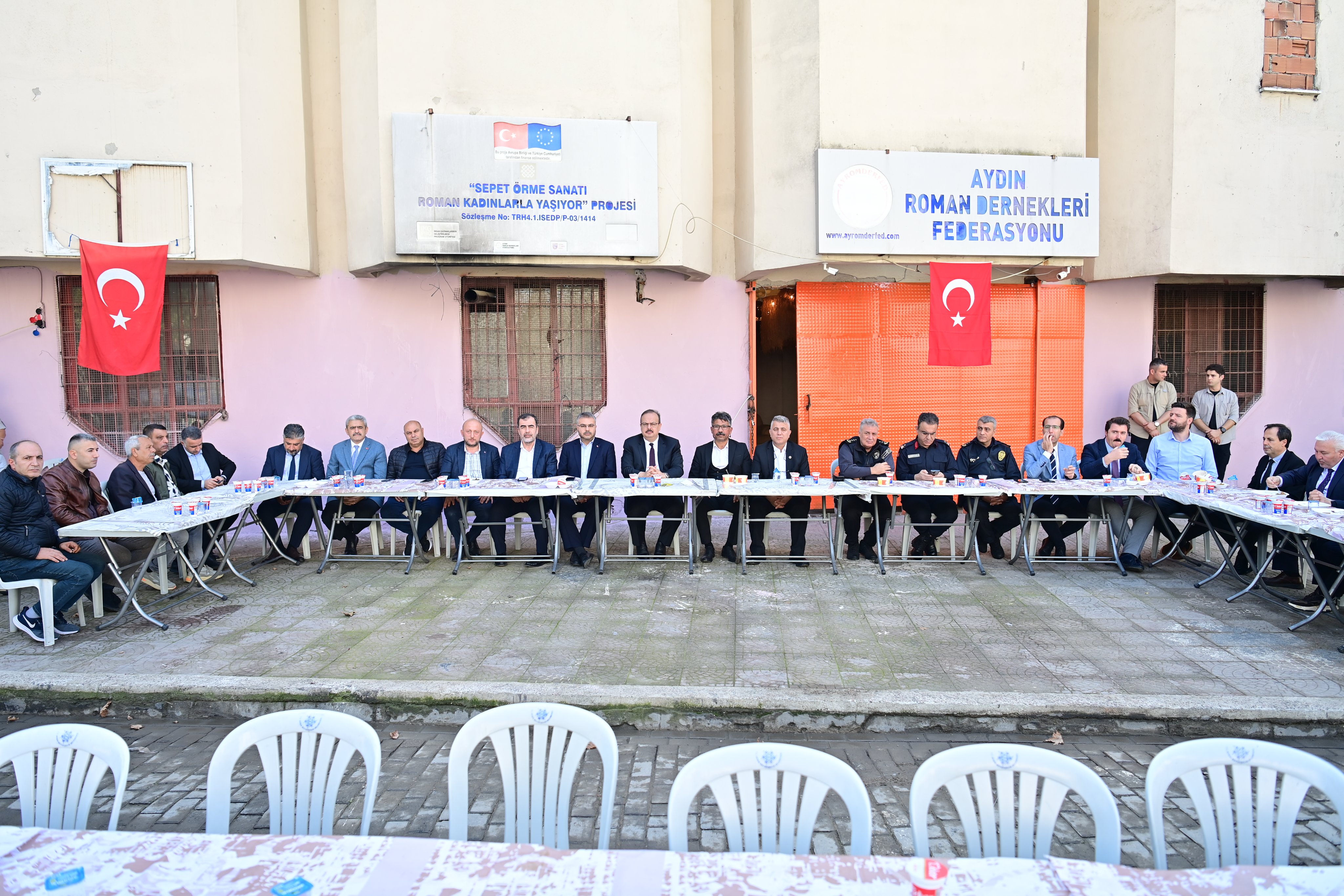 Aydinda Dayanisma Sofrasi Kuruldu 611268 051B60Cea13Ba9Fe4F430B25C840B378