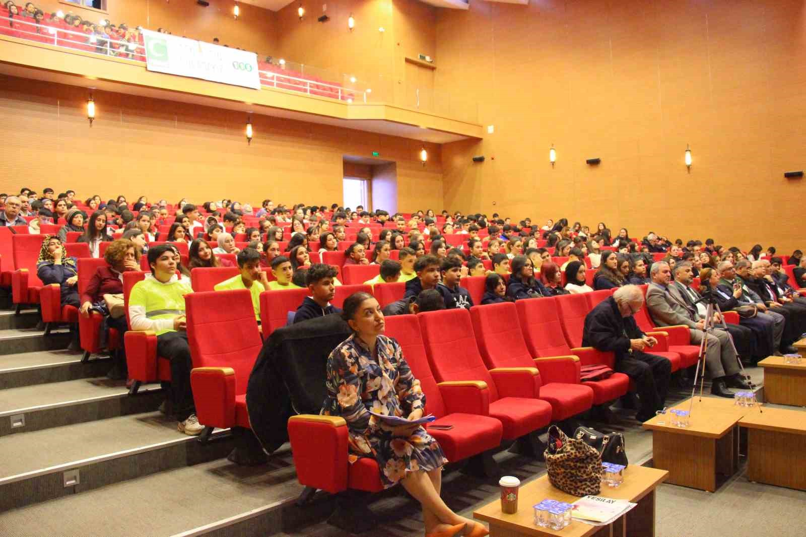 Aydinda Gencler Icin Siddetsiz Ve Bagimsiz Gelecek Bulusmasi Gerceklestirildi D9C5B2Fc4297Ad6Fd96A39C5D0702D64