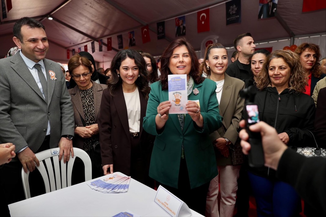 Aydinda Kadina Yonelik Siddete Dur Dediler 616587 7A8E7F5C6Ab47F6F32D8C16E6F02A170