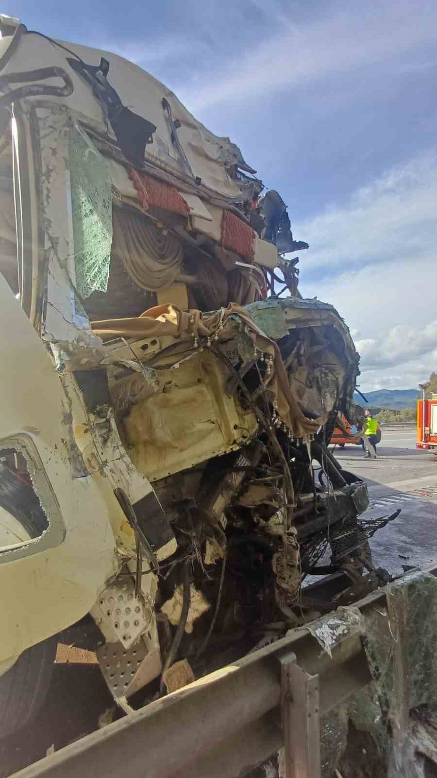 Aydinda Trafik Kazasi 1 Yarali 2396451A286B1E43Aad5A5725545C2F6