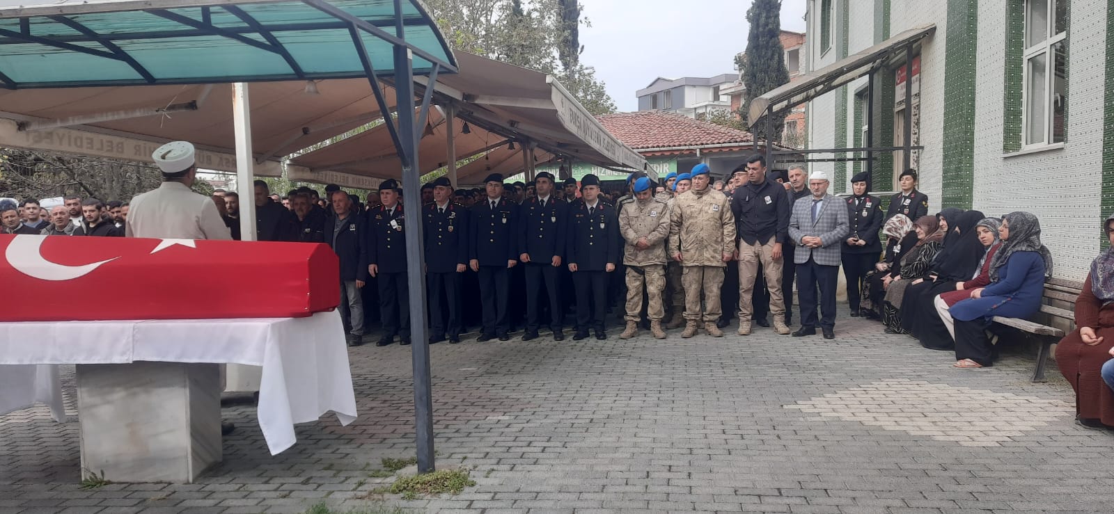 Aydindaki Kazada Hayatini Kaybeden Uzman Cavusa Veda 615163 3E0533Ed84A420F84D5Bd5A6A709A888