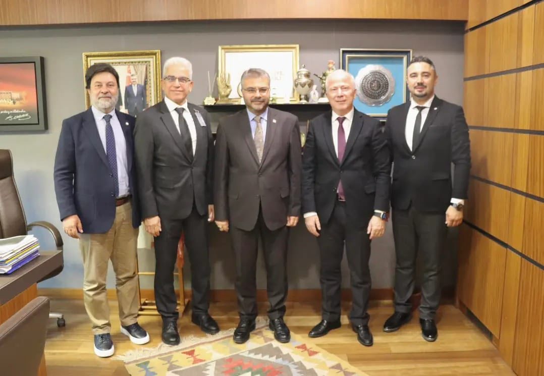 Aydinli Eczacilarin Ankara Mesaisi 615707 De02D364Ff18F03B9C51Dffa5A06F355