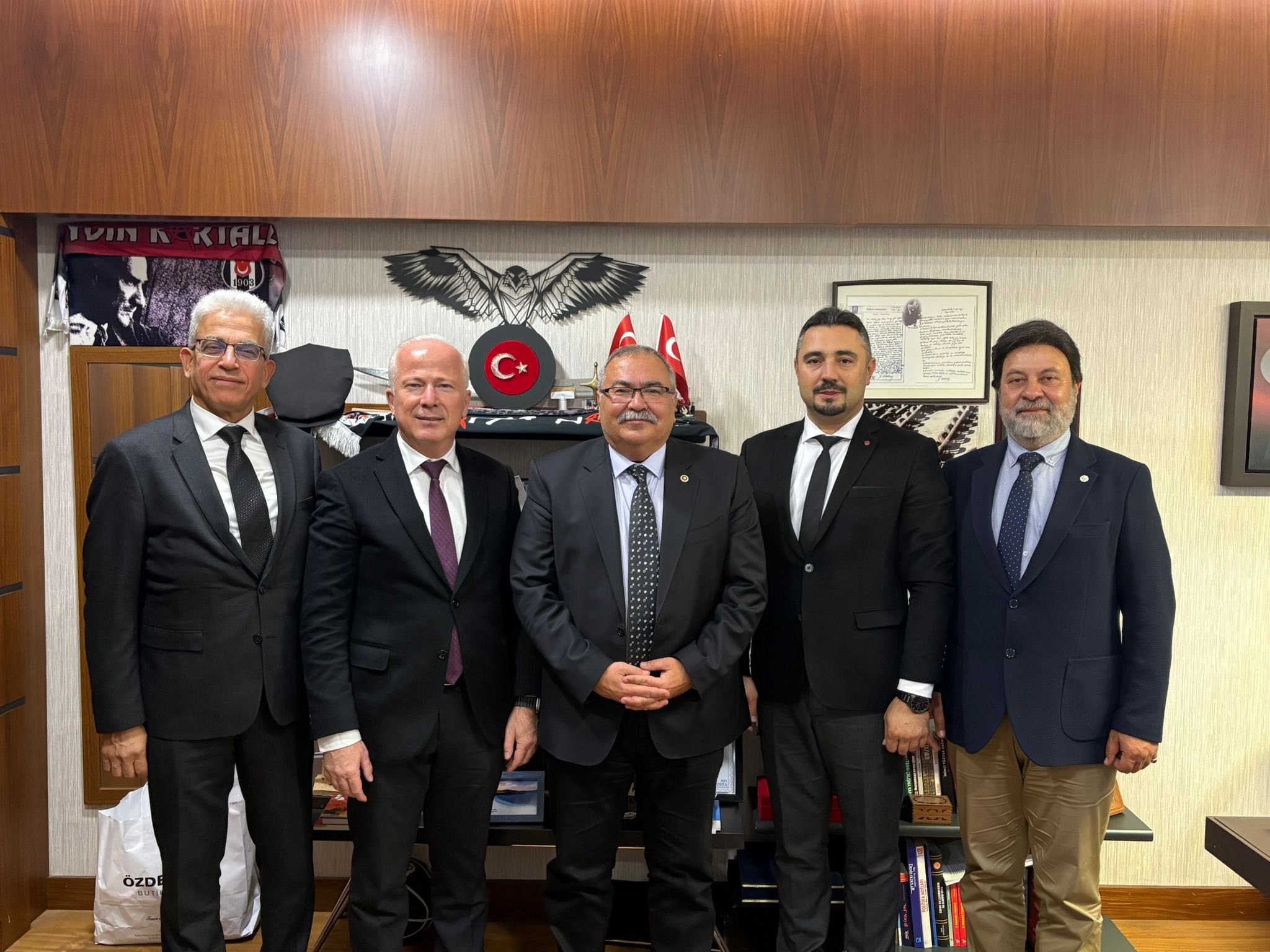 Aydinli Eczacilarin Ankara Mesaisi 615707 F053282B29094D9C5Bda2C6B732D1A0C