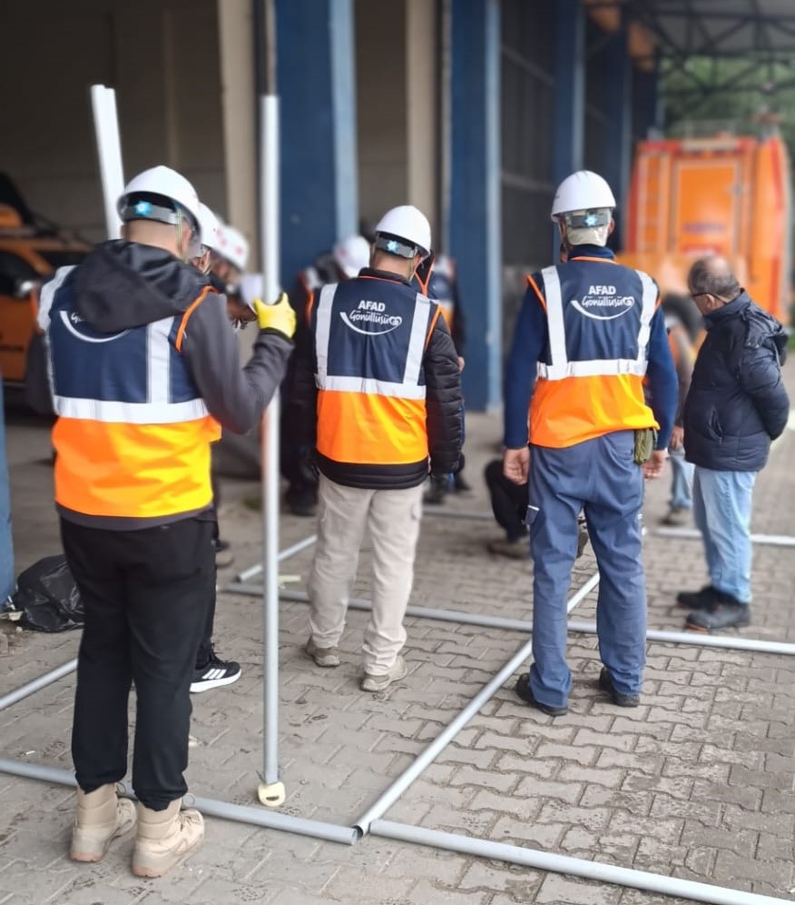 Aydinli Insatcilar Mesleklerini Can Kurtarmaya Adadi 05Da8E7187A4569Ddde0A6991B089A09