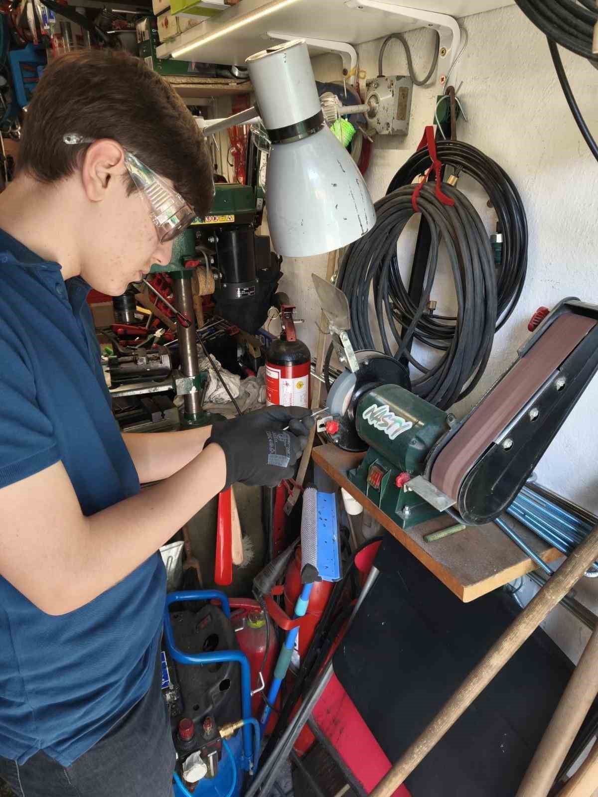 Aydinli Liselilerden Elektrikli Arac Sarj Istasyonu Alaninda Uluslararasi Basari Ff2Afa1D3B8F45309A428A781E45A5C5