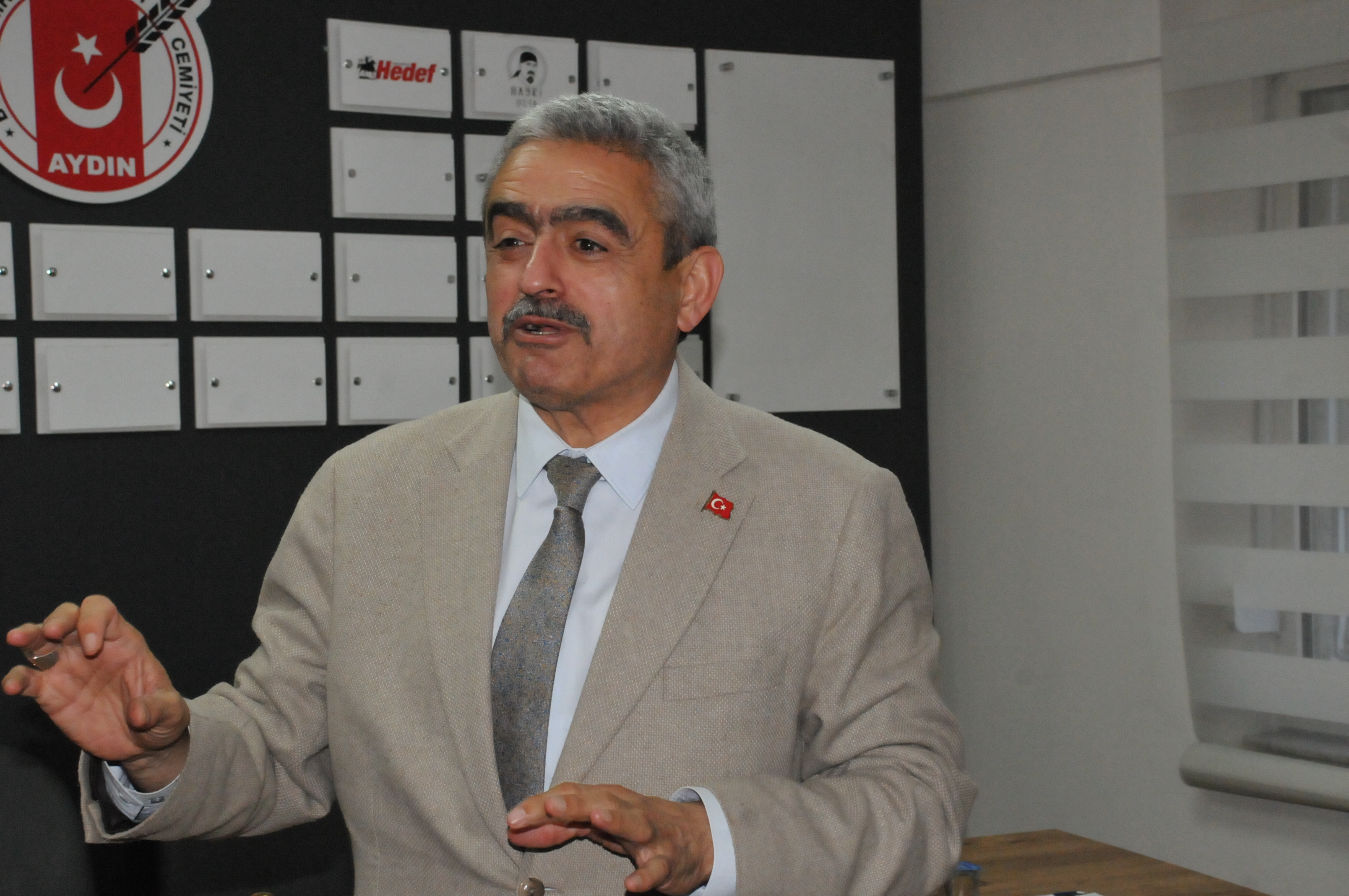 Baskan Alicik Aydin Hizmete Ac Kavgayla Kaybedecek Zaman Yok 616716 Ba49583215Eff379980622F279C0E307