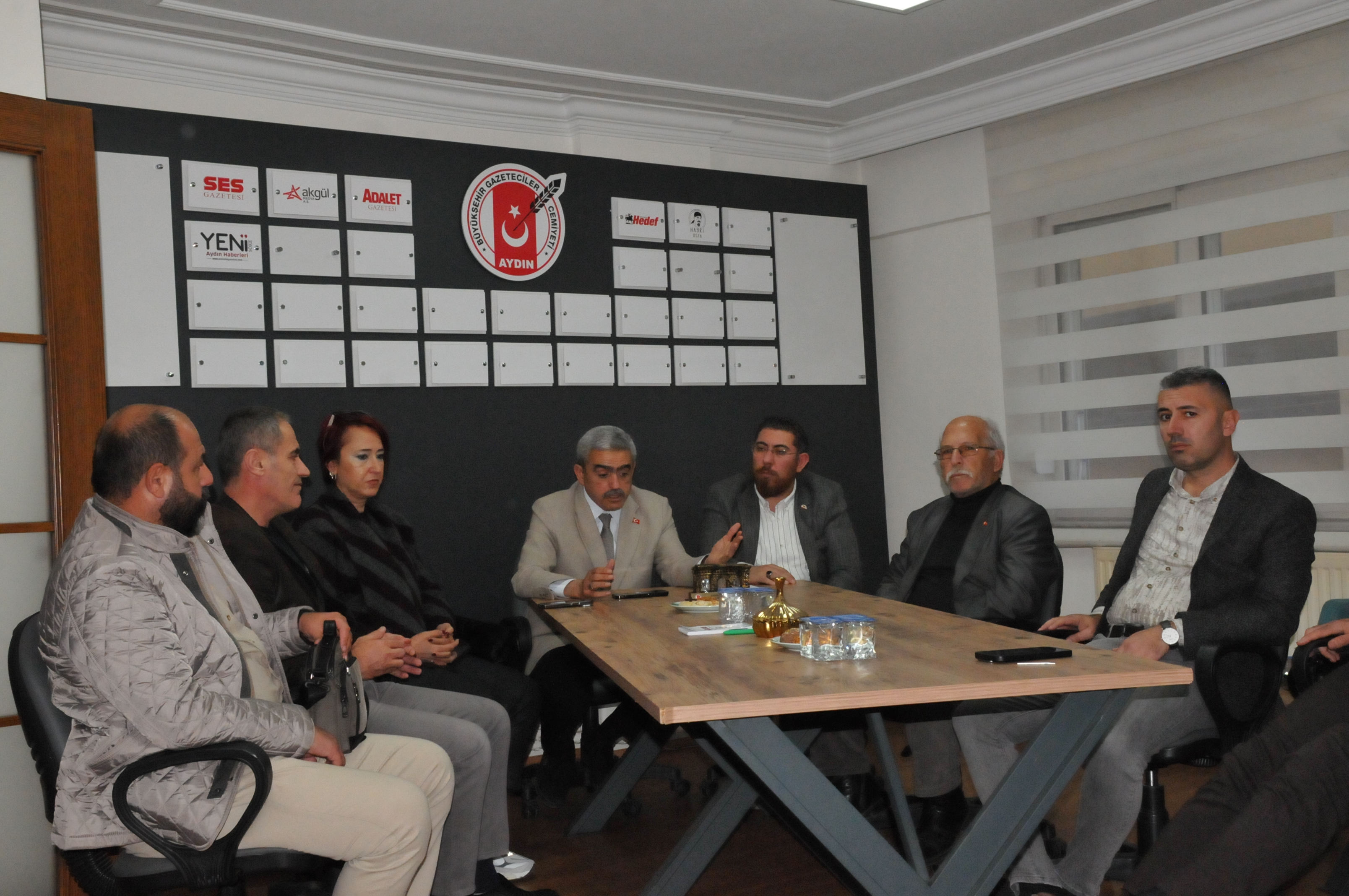 Baskan Alicik Aydin Hizmete Ac Kavgayla Kaybedecek Zaman Yok 616716 C673B5B453806Ffdbe1599673C4884B8