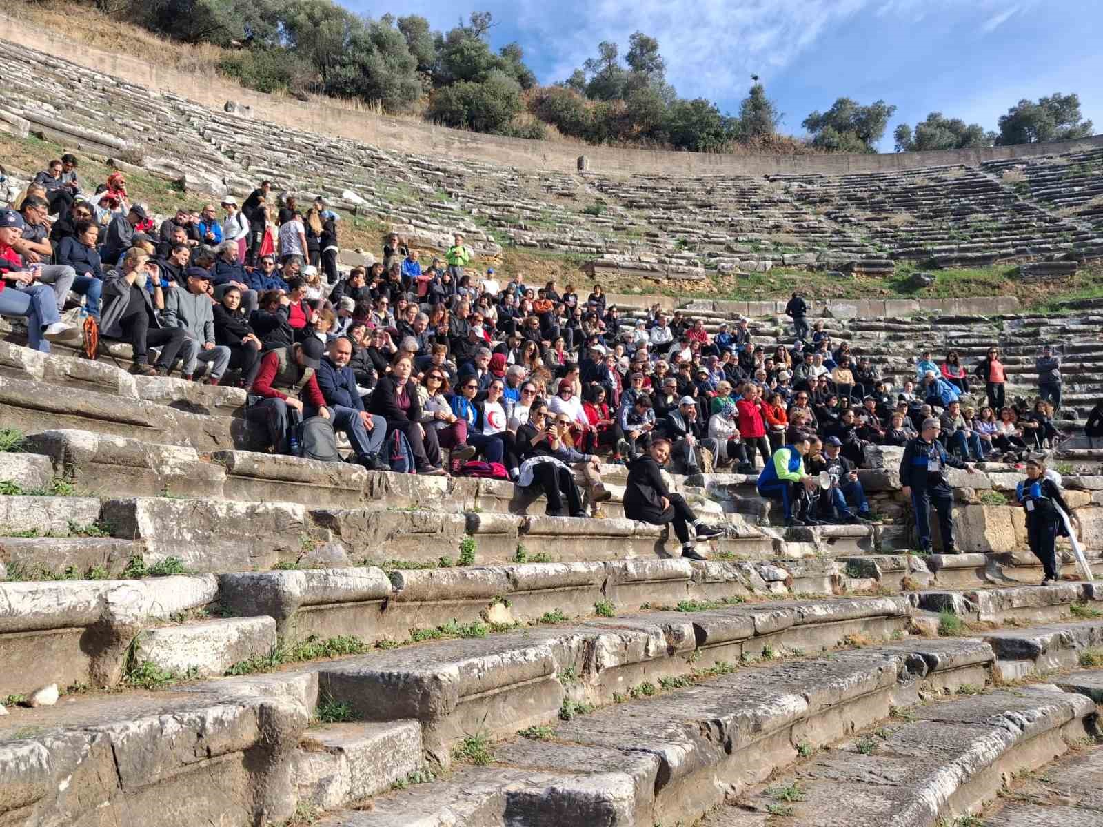 Baskan Cercioglu Ataya Saygi Doga Yuruyusu Etkinligi Duzenledi Be282Ca66B8C8A2581C494F9A4Aad66C