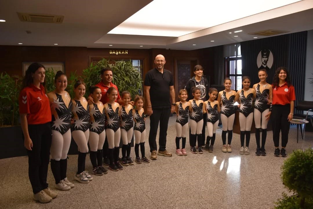 Baskan Zencirci Minik Jimnastikcileri Agirladi 7Ed2D108F32F3C1A9305D24Bee0F2842
