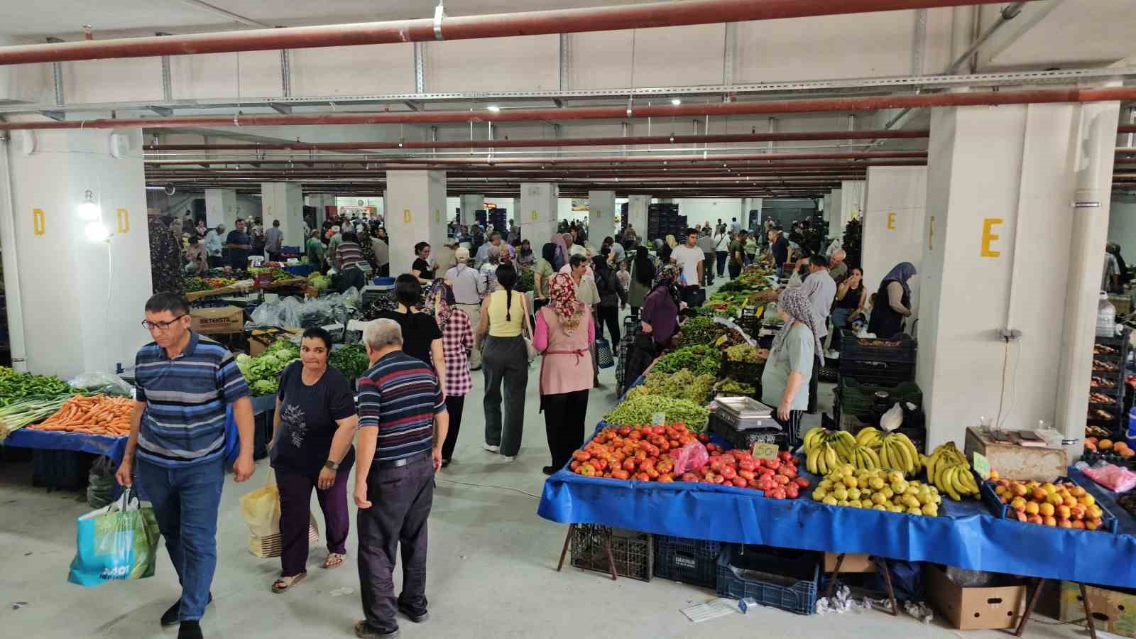 Buharkentte Cuma Trafigine Duba Duzenlemesi 8F0D21F0B7111E5152C2D5B458398Cf6