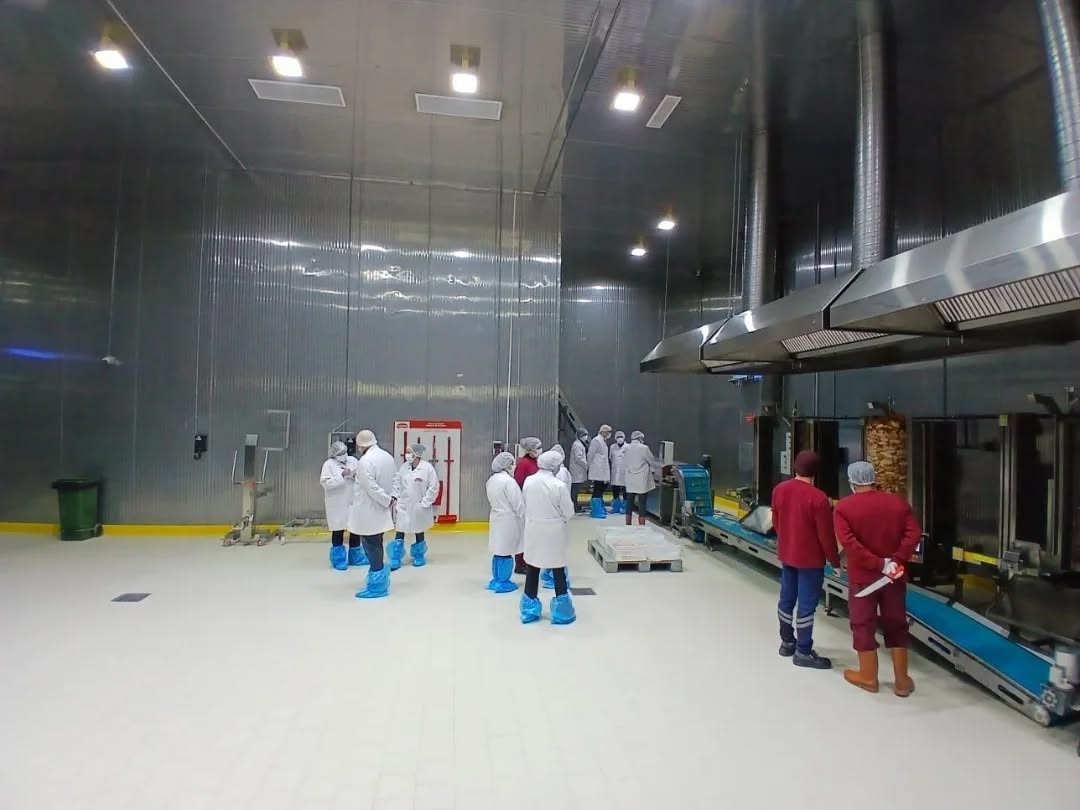 Buharkentte Kanatli Doner Uretim Tesisinde Inceleme Yapildi 589950E0F2808C864948222930A34Abc