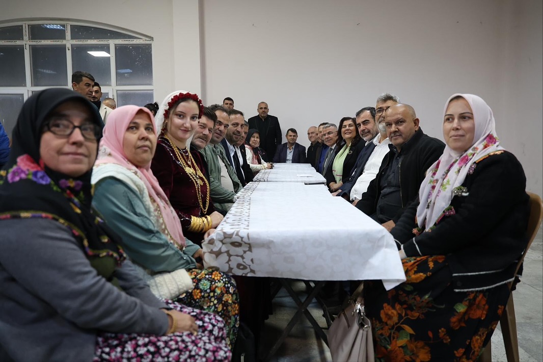 Cercioglu Genc Ciftin Mutluluguna Ortak Oldu 614180 36Cb70C5550D0B56420B387177Df1218