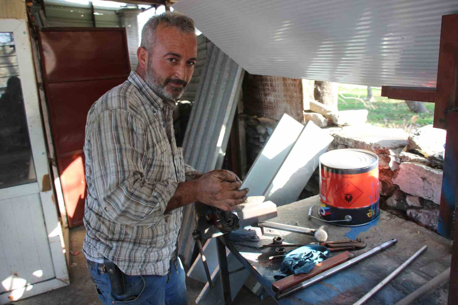 Ciftcilerin Imdadina Mobil Tamir Araci Ile Yetisiyor A2Ab33E6519261C0142Ea3242D8C6Ade