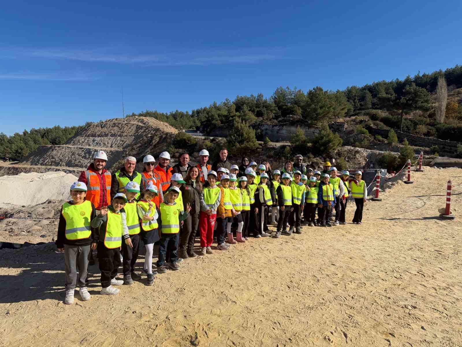 Cineli Ogrencilere Orman Faaliyetleri Anlatildi 9Cc734Fcc9D5235B07Fc54Fd9562D5E0