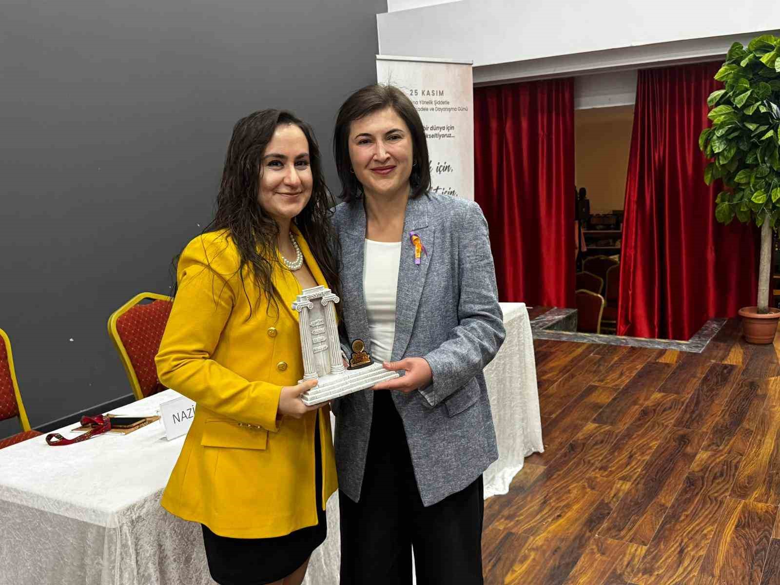 Didimde Kadina Yonelik Siddete Dikkat Cekildi 6414Fd4921A49D5F0B33952Ef9A4D025