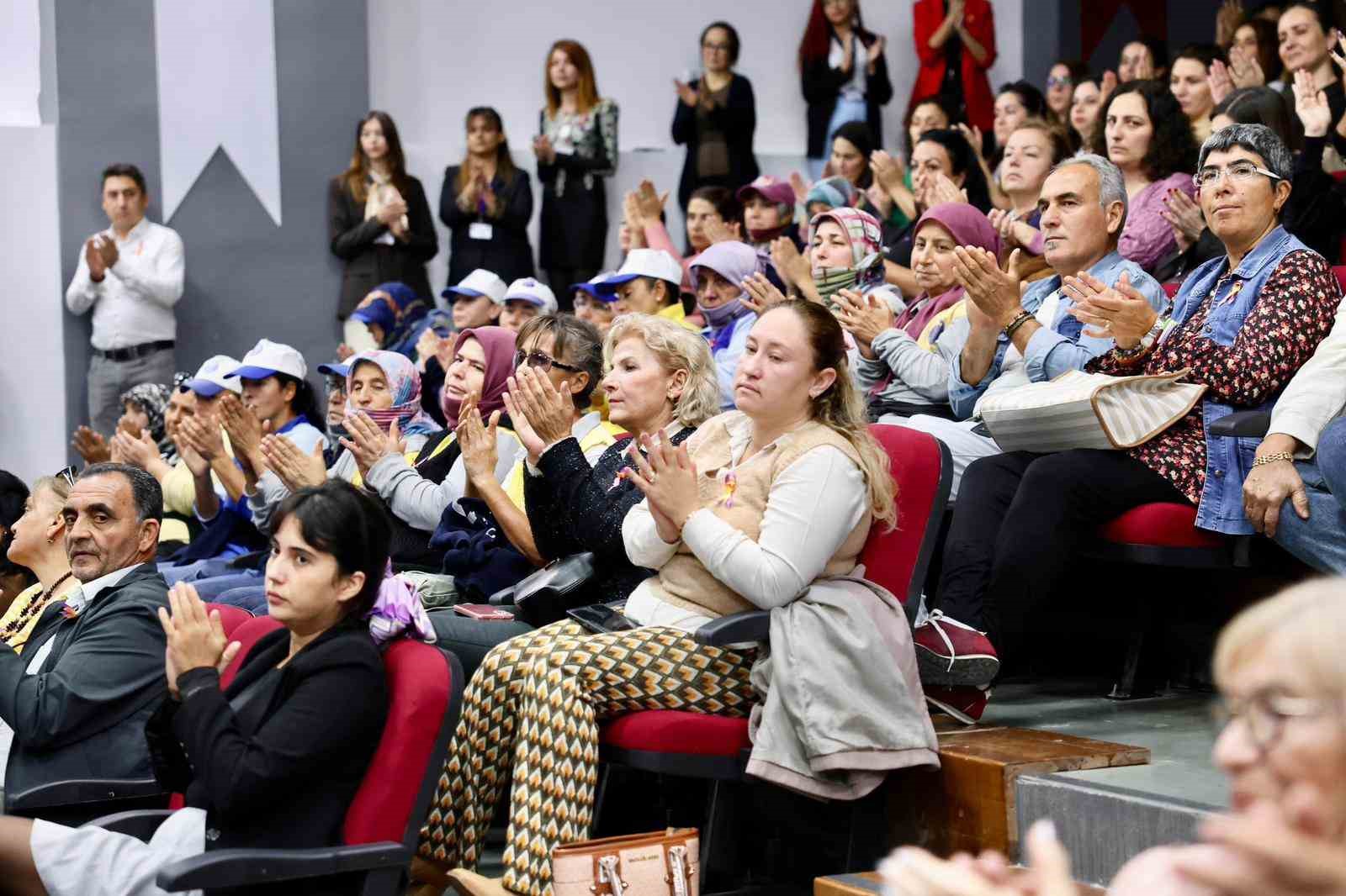 Didimde Kadina Yonelik Siddete Dikkat Cekildi Fb124F376C209A652675D8D3Ff1388Dc