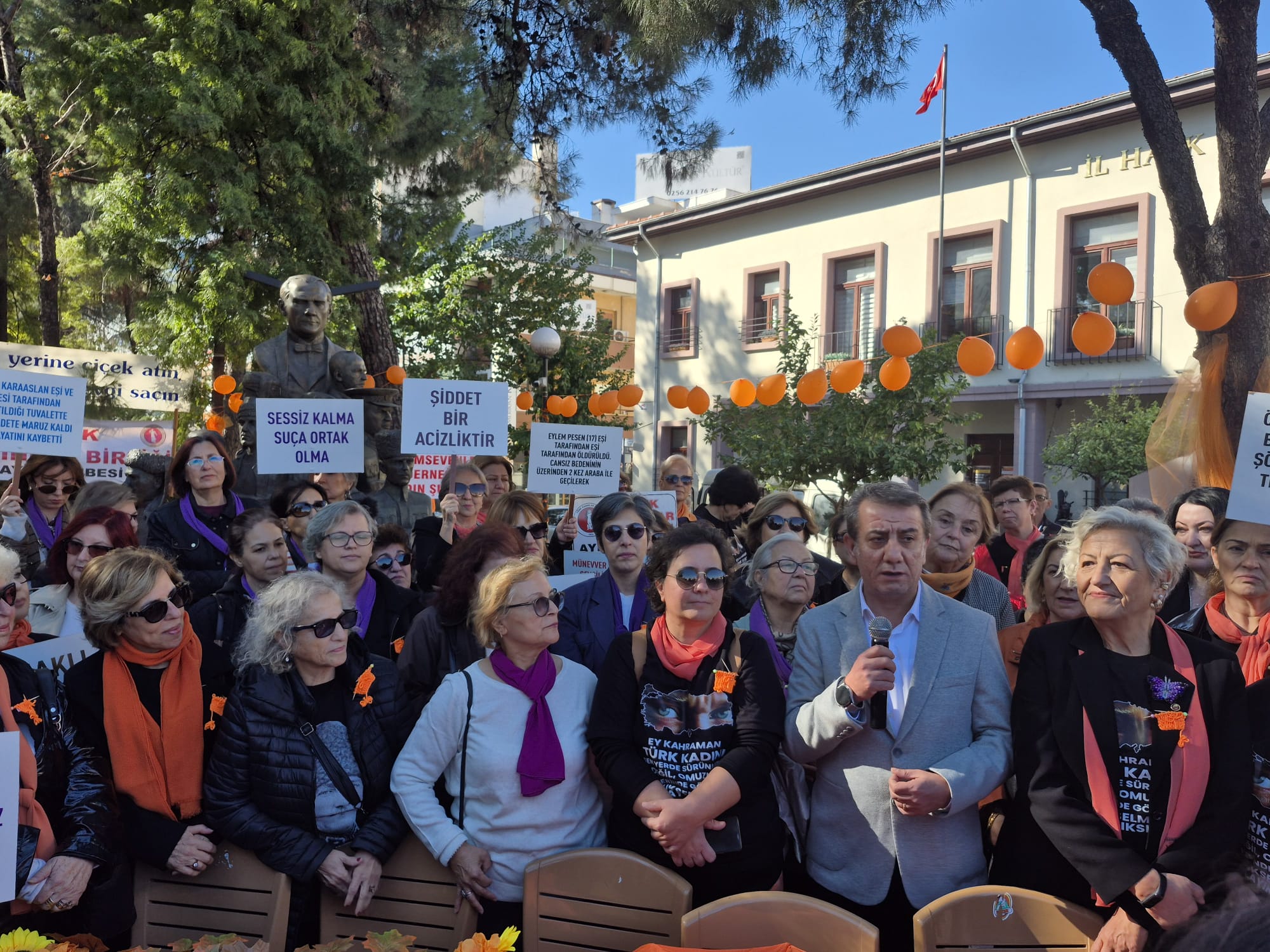 Efelerde Kadinlar Siddete Karsi Yurudu 616643 116867Cd06F1588C173Ddc82Cf9D94Cd