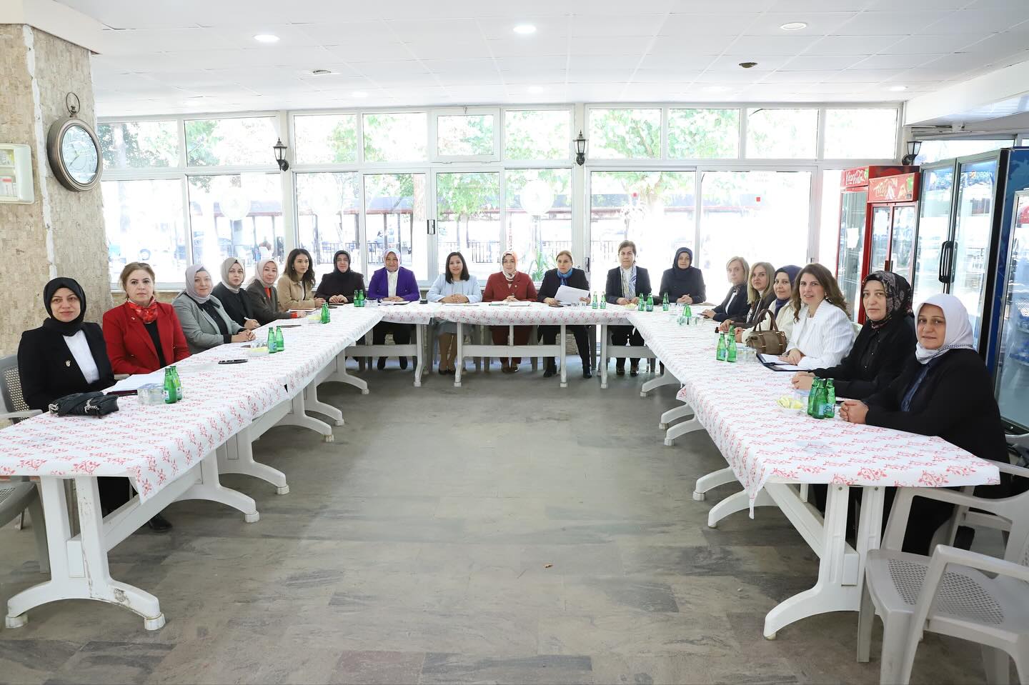 Egeli Ak Kadinlar Incirliovada Bulustu 610975 571E24B32A04D9D6B1C3B75479Dd9610