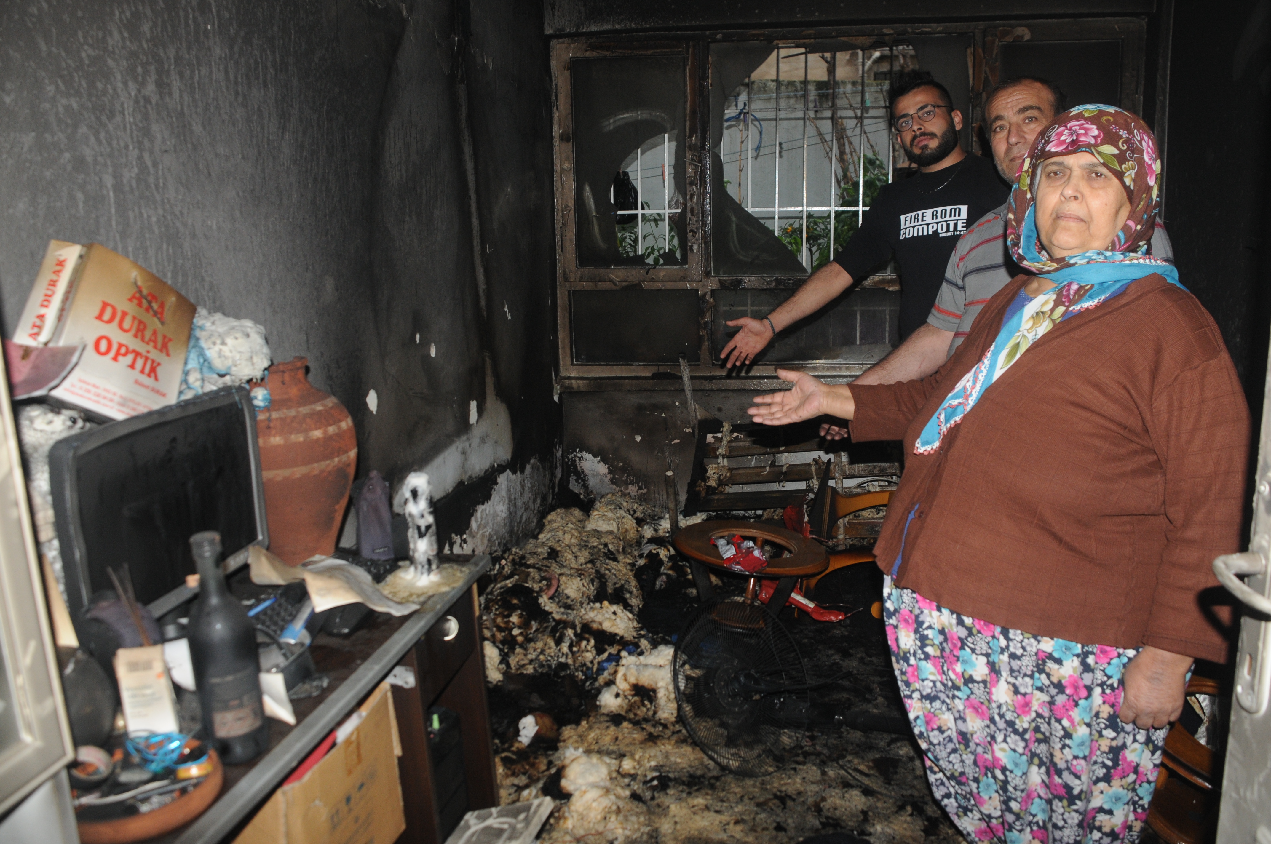 Evi Yanan Caresiz Aile Yardim Bekliyor 612253 6E74594Af66Dc46Ddf5065Fc80F06Db0