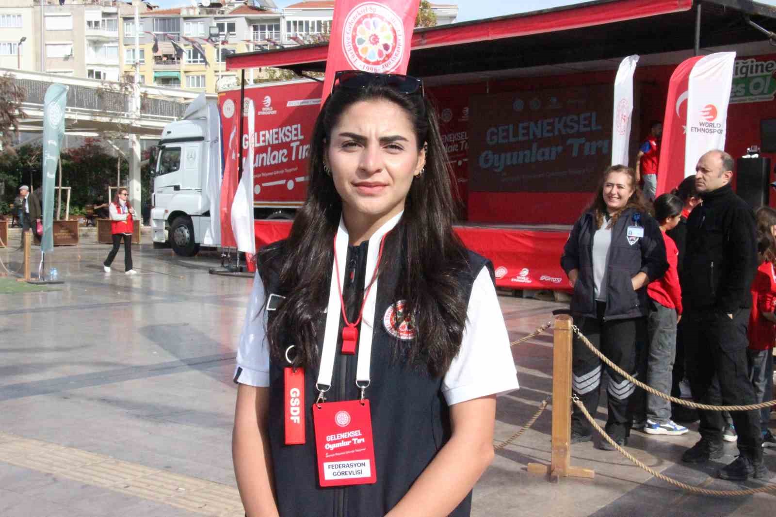 Geleneksel Oyun Tiri Aydinlilarla Bulustu B73C8B11Acedf0D76Cffd2041A847Dea