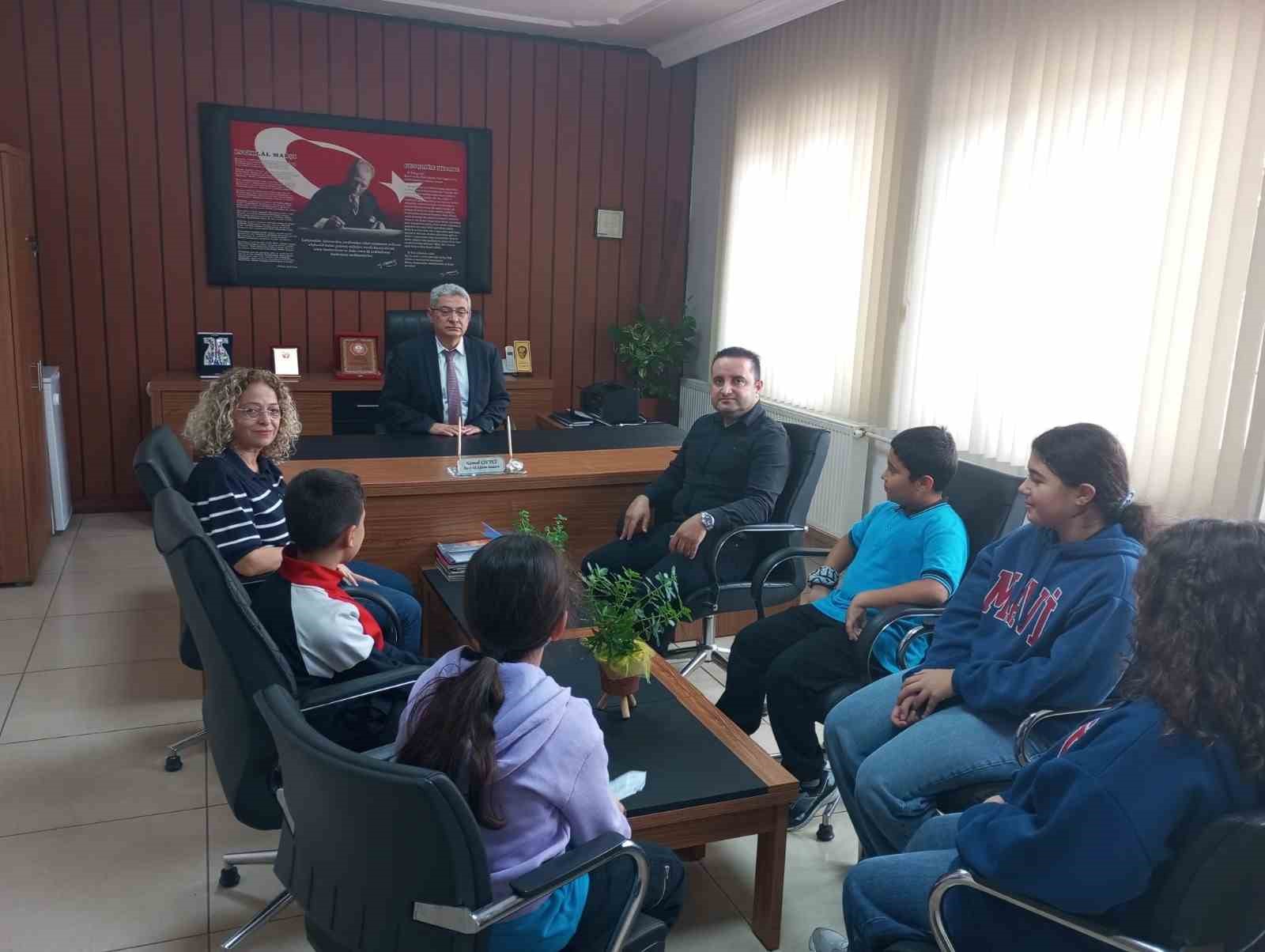 Germencikte Ogrenciler Gecmisi Gelecege Tasiyacak 6Ef1932F80C714C9Bf47Ff66Bd9866Df