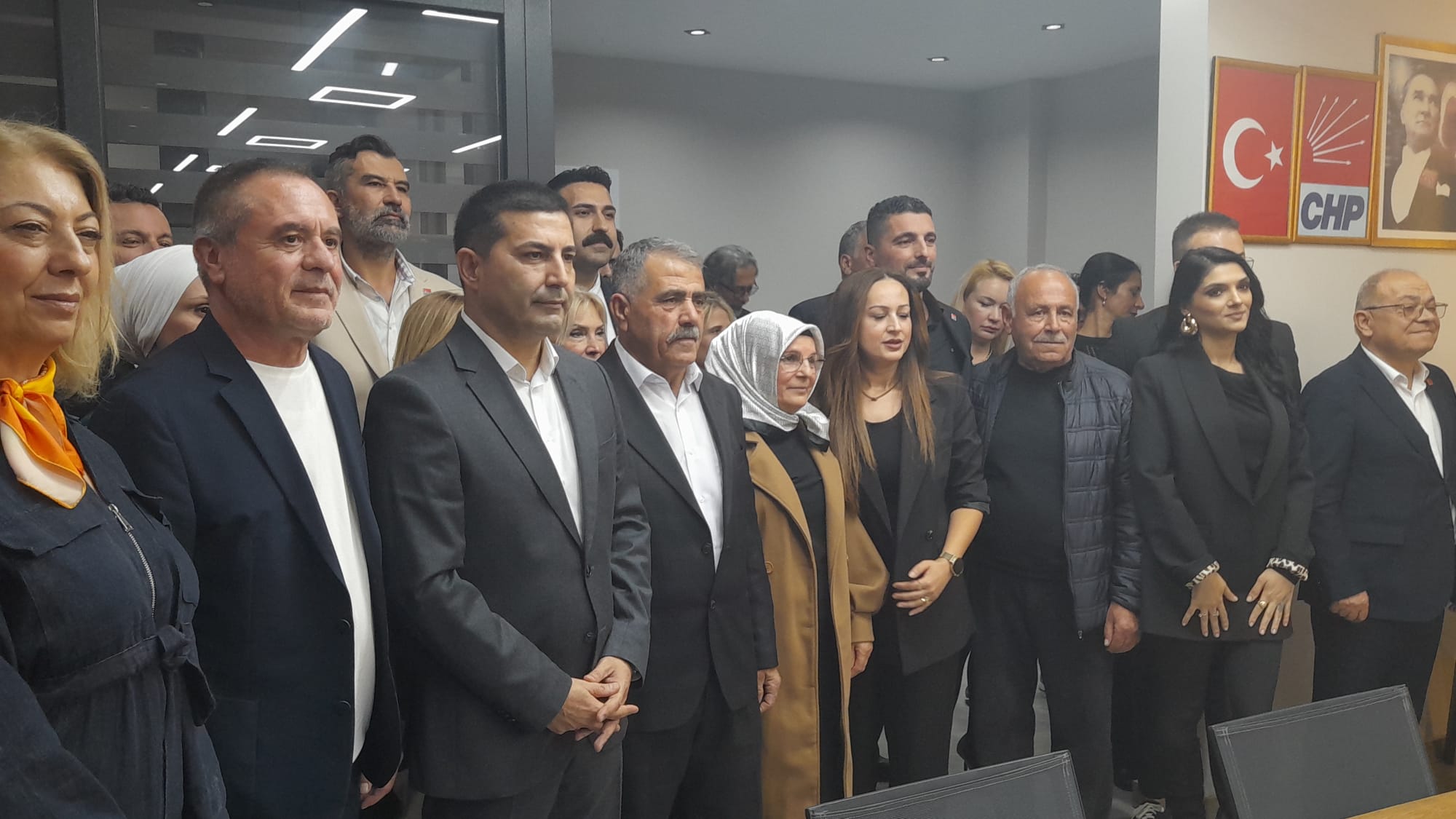 Iyi Partiden Istifa Eden Yasar Baba Ocaginda Rozetini Takti 615501 Fbeeedbbfef2Ee82E46E8D57Be4Dd06C