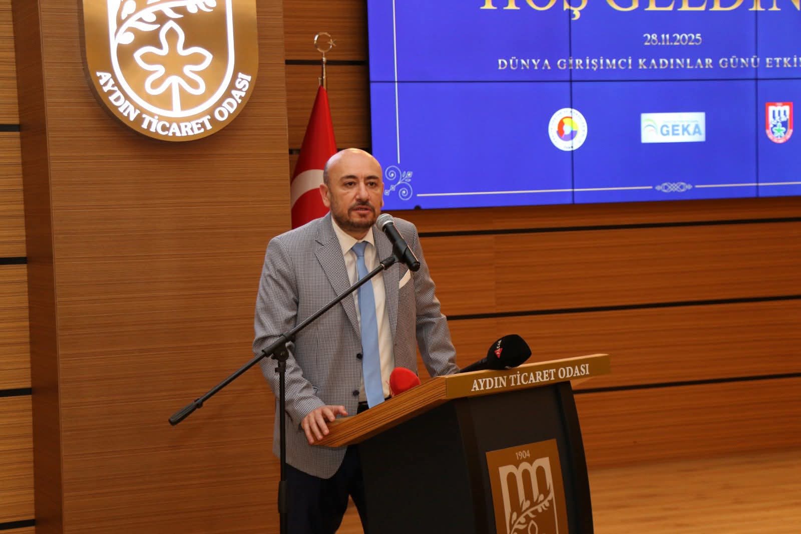 Kadinin Emegiyle Aydina Cifte Imza 617657 50B76375A049C8B18375Cc8017B41053