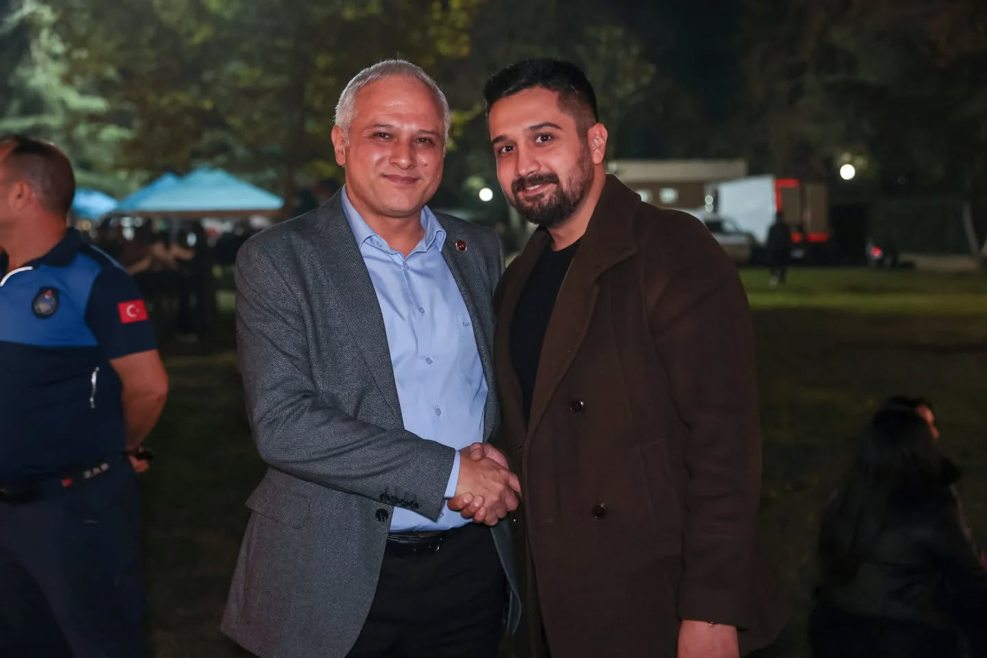 Kahve Tutkunlari Efelerde Bulusu (1)