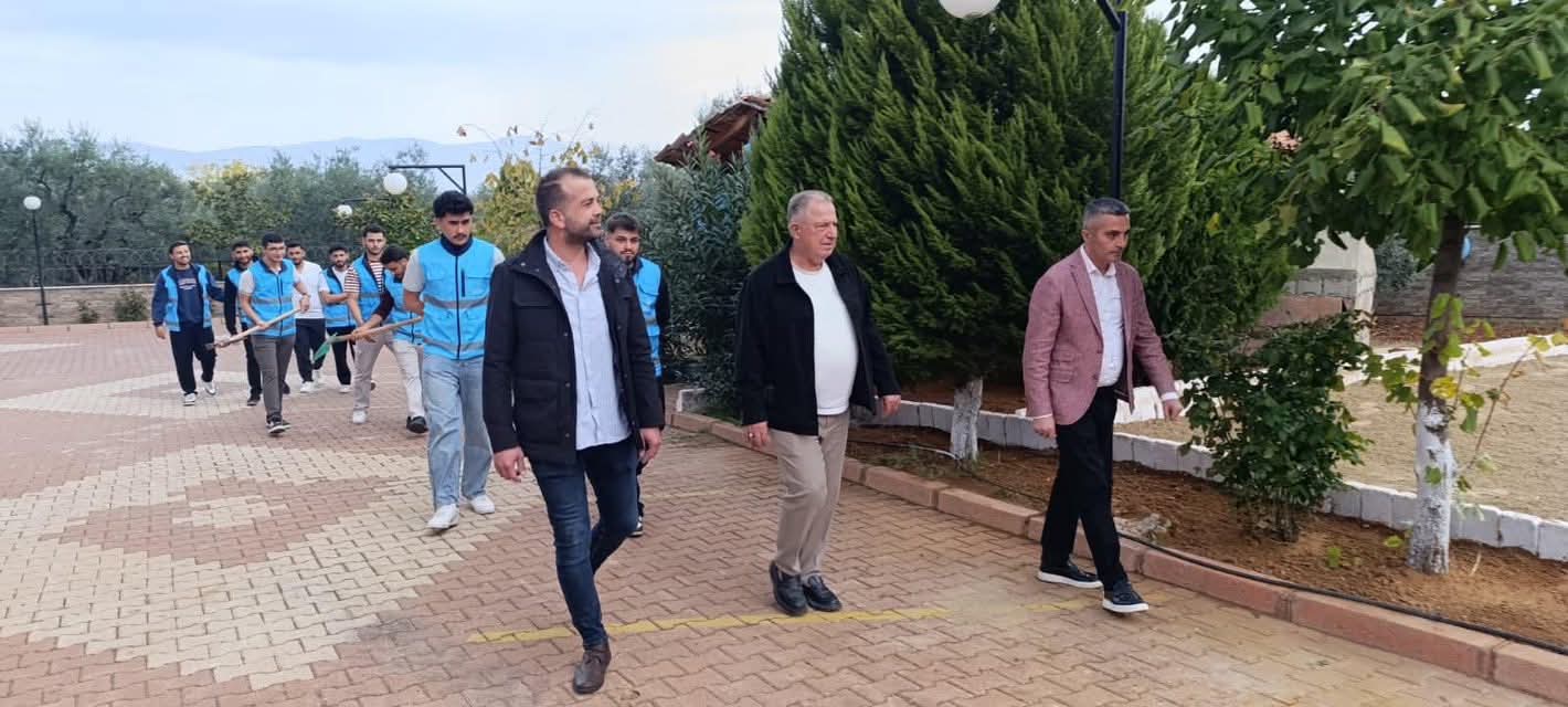 Karacasu Belediyesi Yurt Bahcesini Yesillendirdi 612395 B5E30B1F5D9C6C946Dc46Cd1505C9C8A