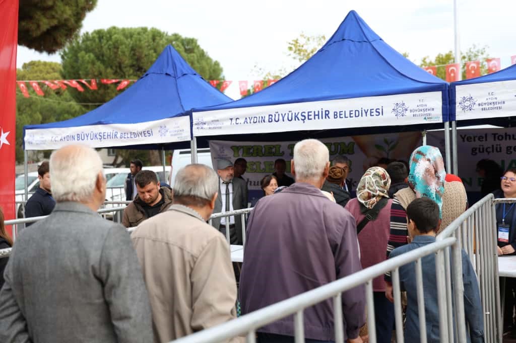 Karacasuda Ata Tohumlari Vatandaslarla Bulusturuldu Fee6D94E6F3F4528762E275Bedc12D45