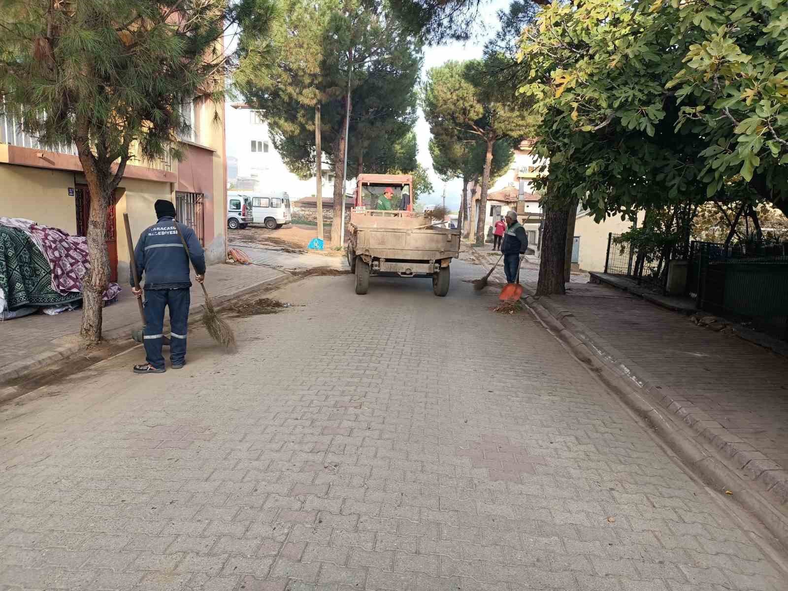 Karacasuda Cevre Temizligi Icin Ekipler Sahada 4Cd0203266Bd28Ff1B1Bc3B6D9C7B335